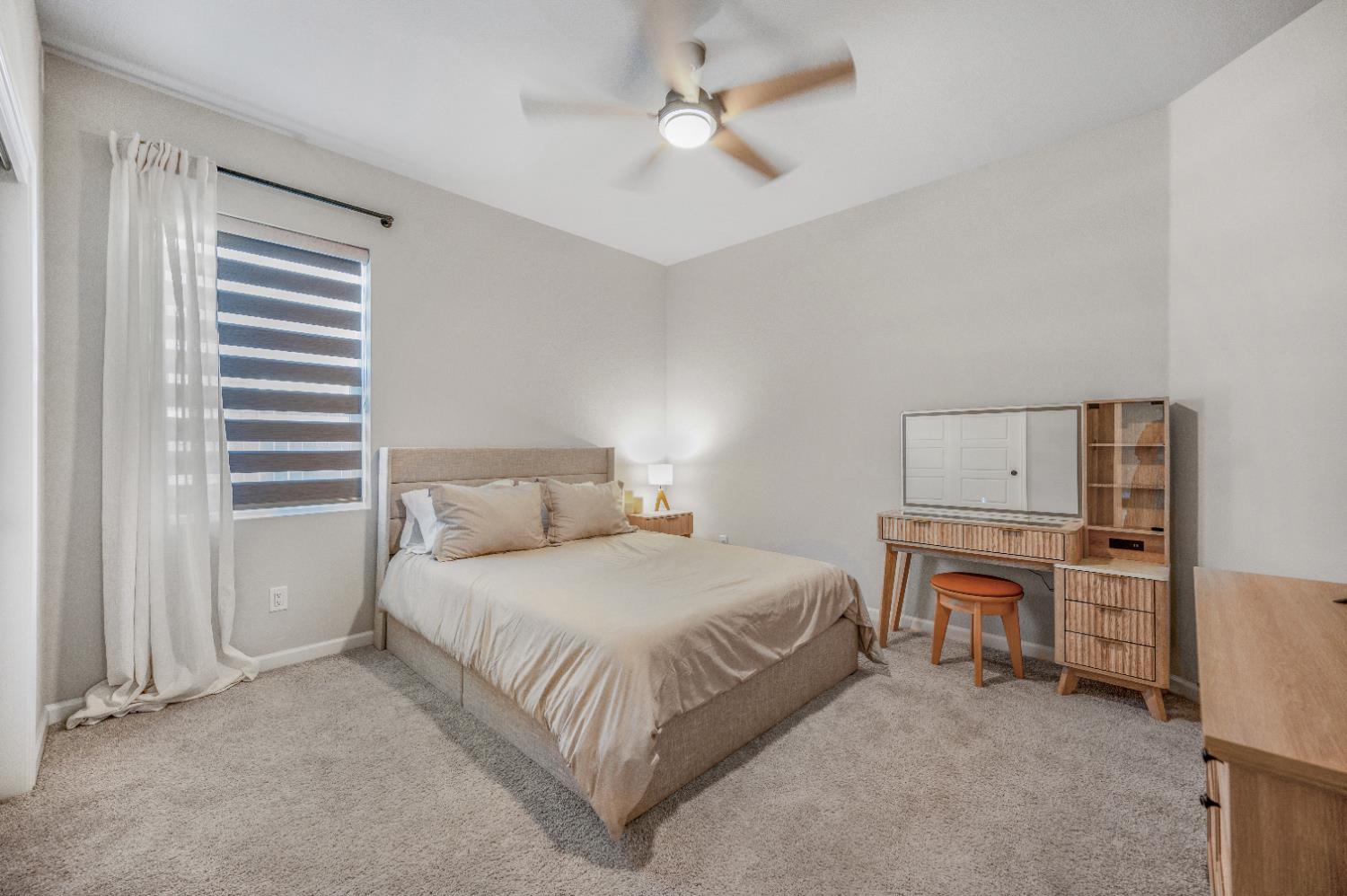 619 Wood Crest Ave, Madera, CA 93636