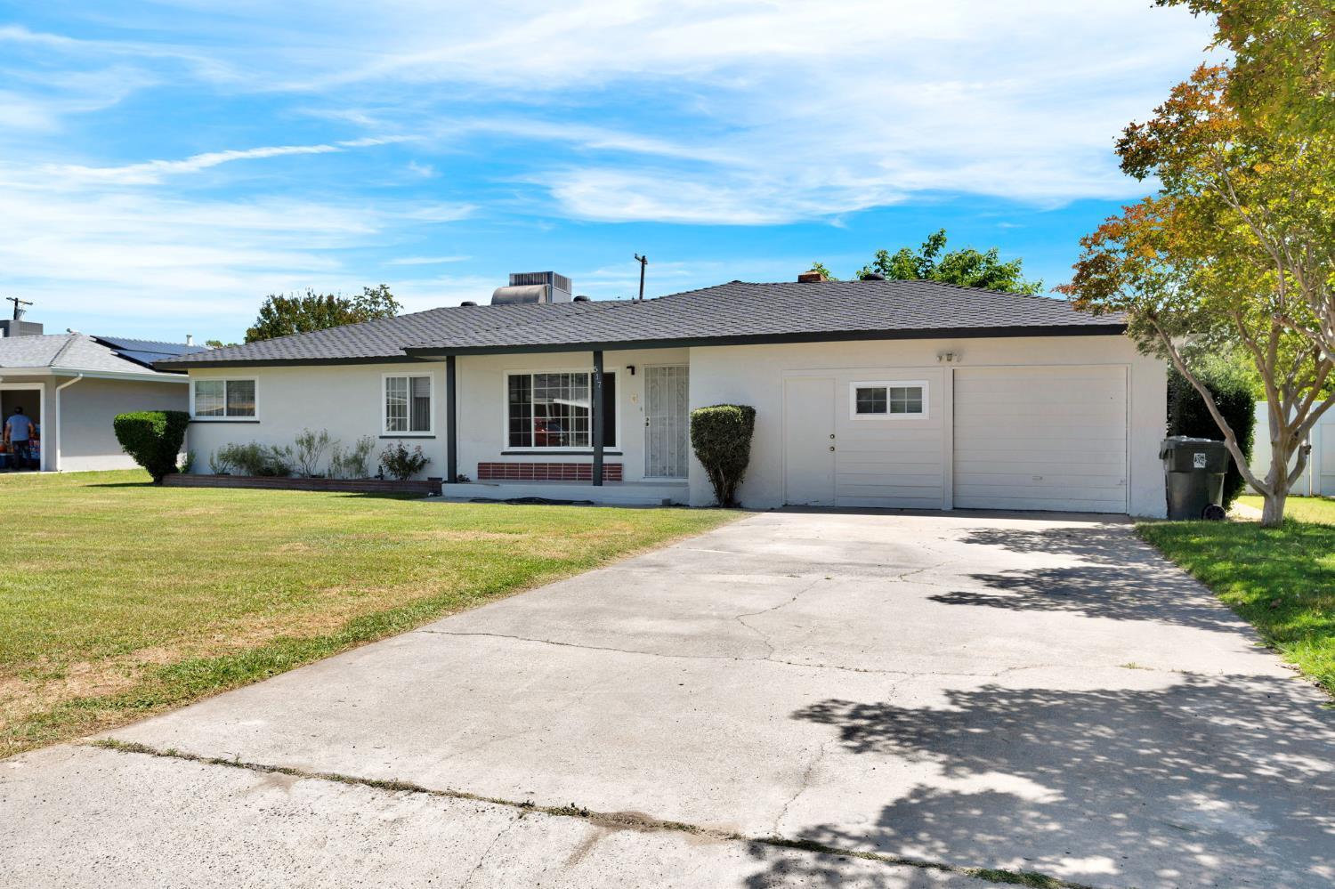 517 Fairview Ave, Madera, CA 93637