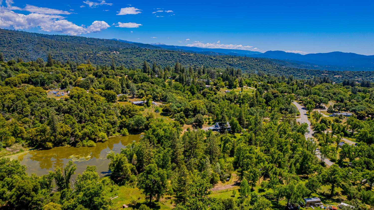 2 Road 601, Ahwahnee, CA 93601