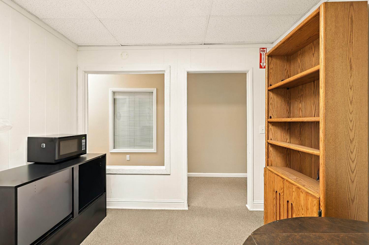 216 Robertson Blvd #B, Chowchilla, CA 93610