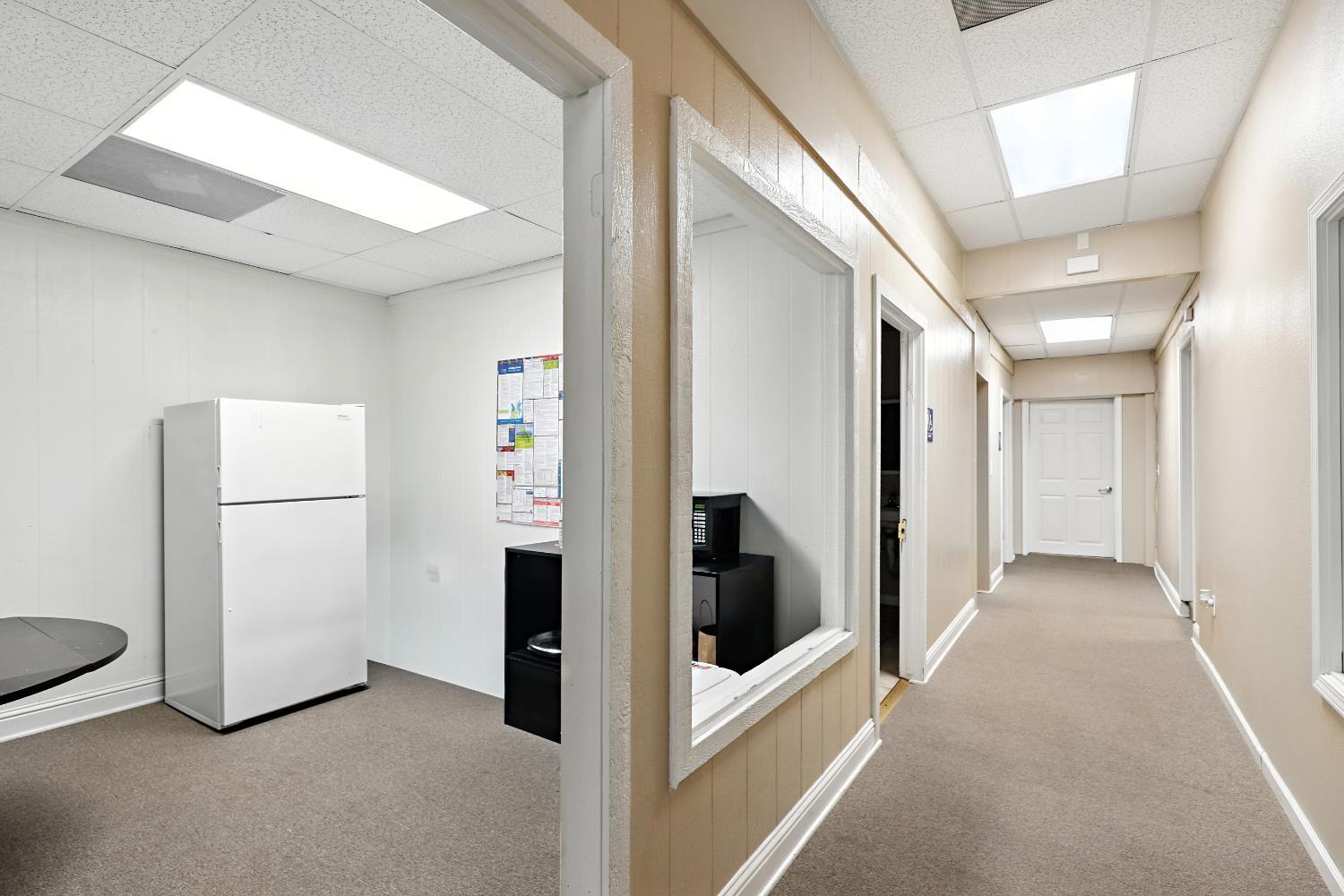 216 Robertson Blvd #B, Chowchilla, CA 93610