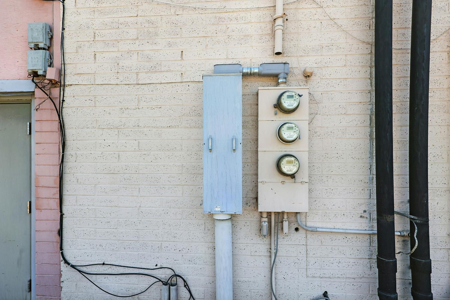 216 Robertson Blvd #B, Chowchilla, CA 93610