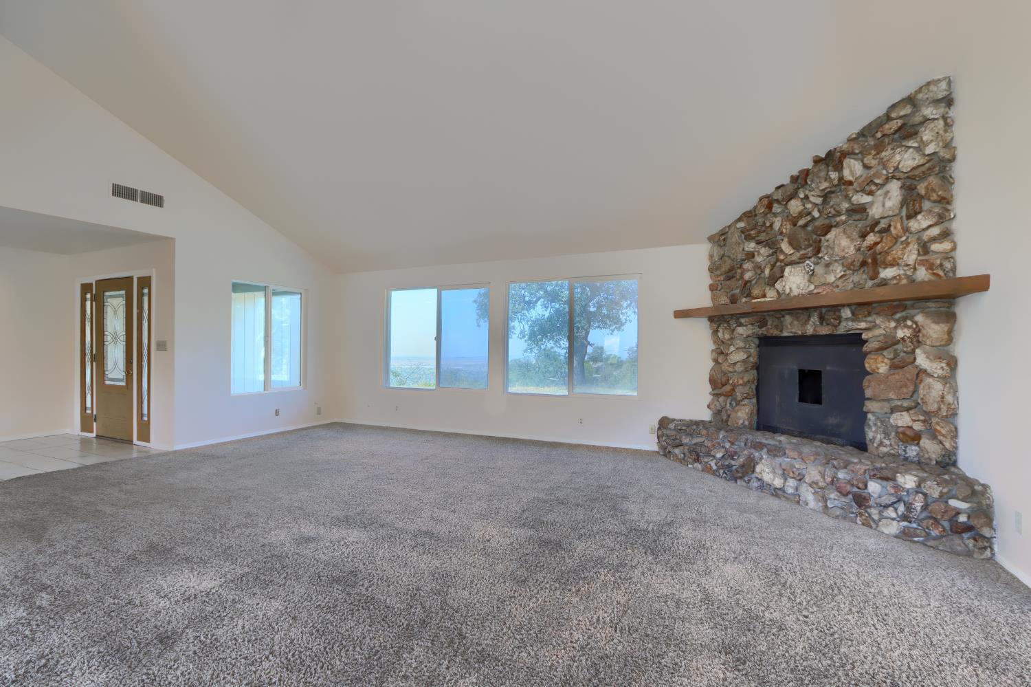 29567 Lilley Mountain Ln, Coarsegold, CA 93614