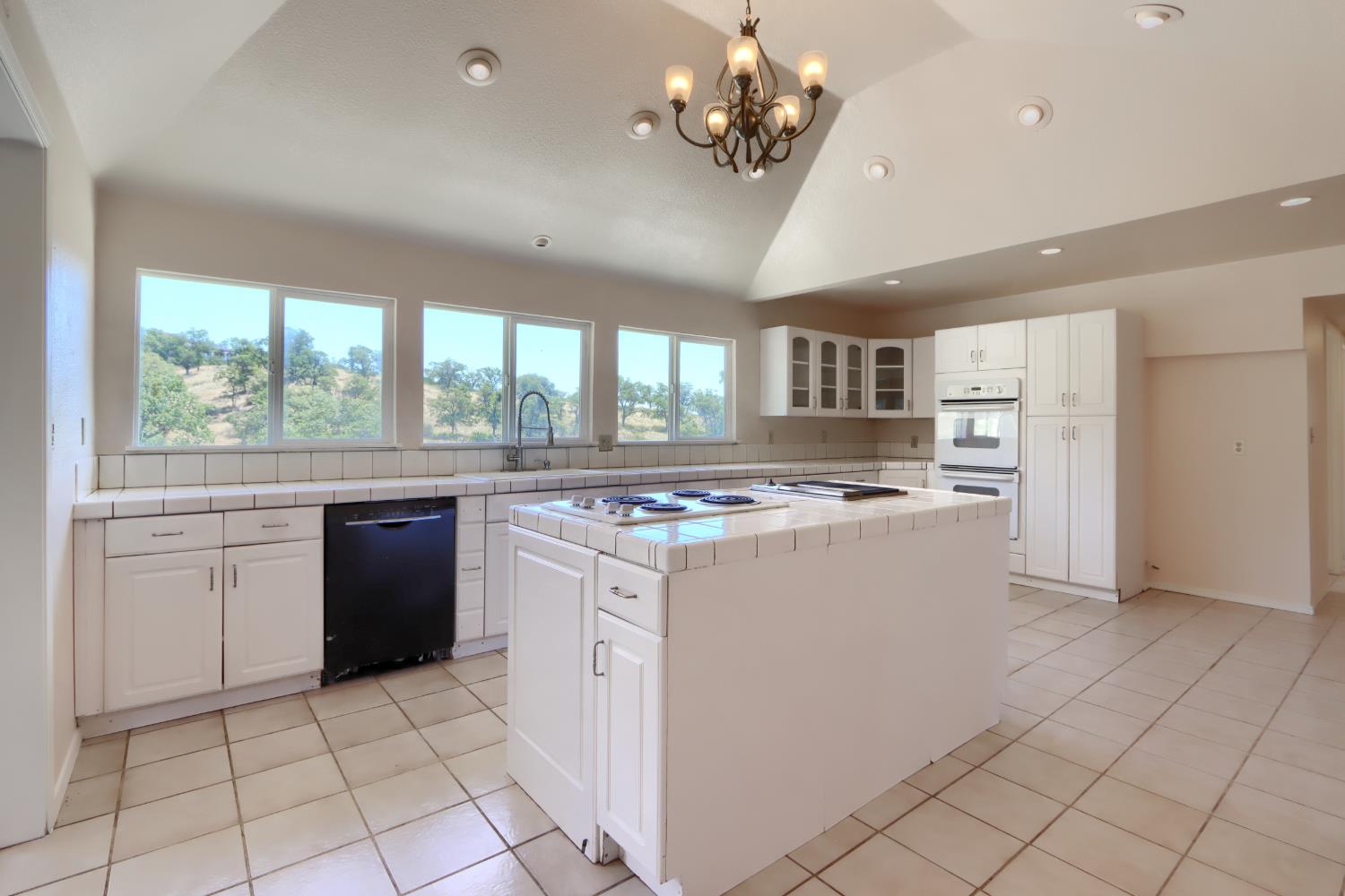 29567 Lilley Mountain Ln, Coarsegold, CA 93614