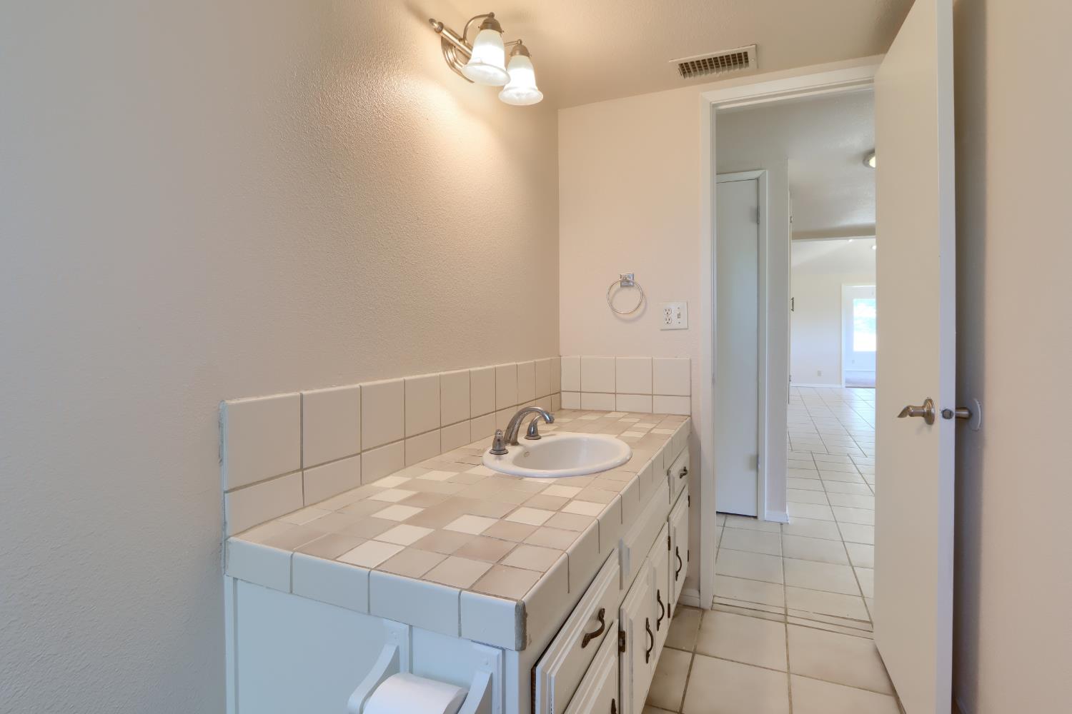 29567 Lilley Mountain Ln, Coarsegold, CA 93614