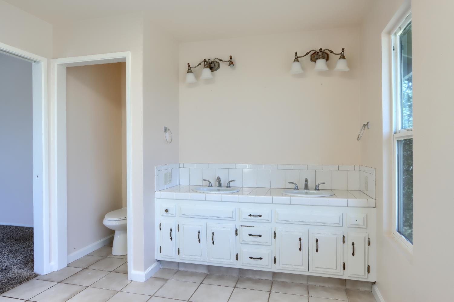 29567 Lilley Mountain Ln, Coarsegold, CA 93614