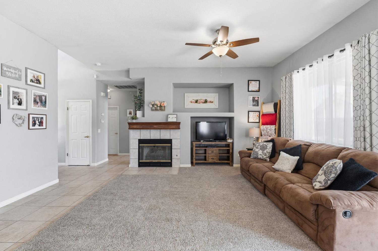 1757 Homestead Way, Lemoore, CA 93245