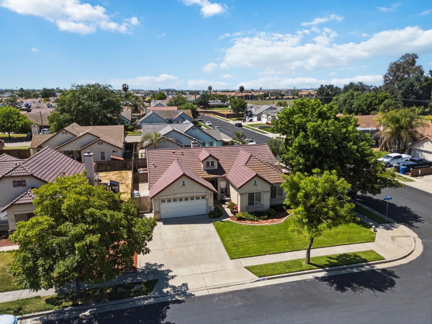 1757 Homestead Way, Lemoore, CA 93245