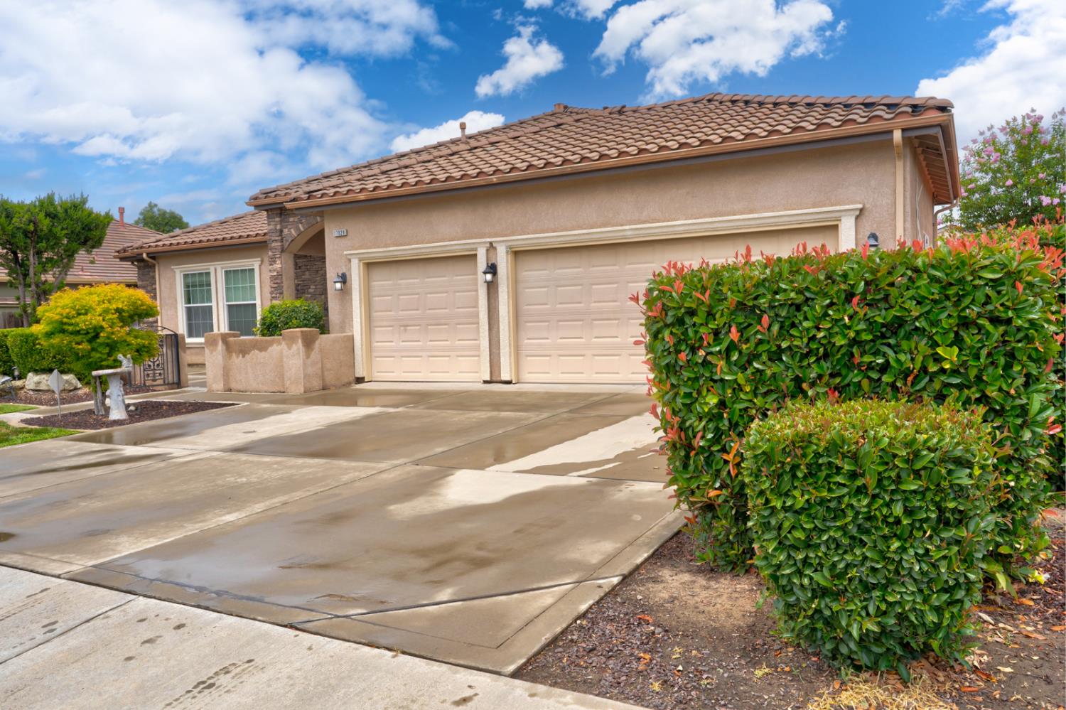 17028 Granite Falls Way, Madera, CA 93610