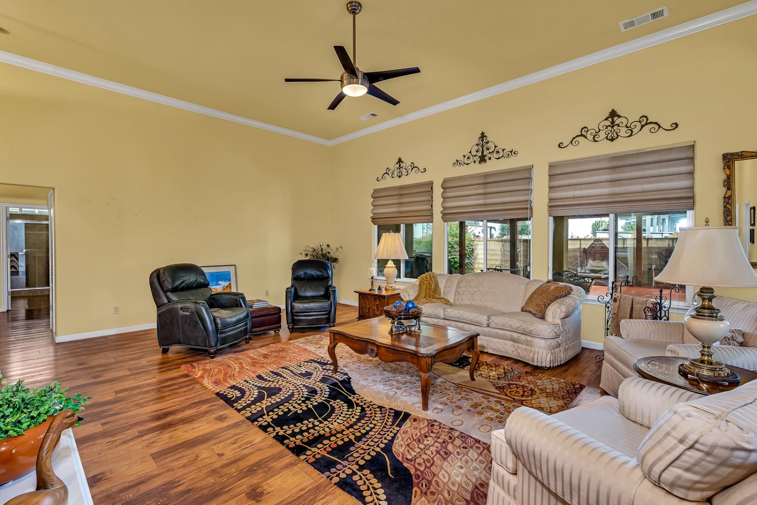 17028 Granite Falls Way, Madera, CA 93610