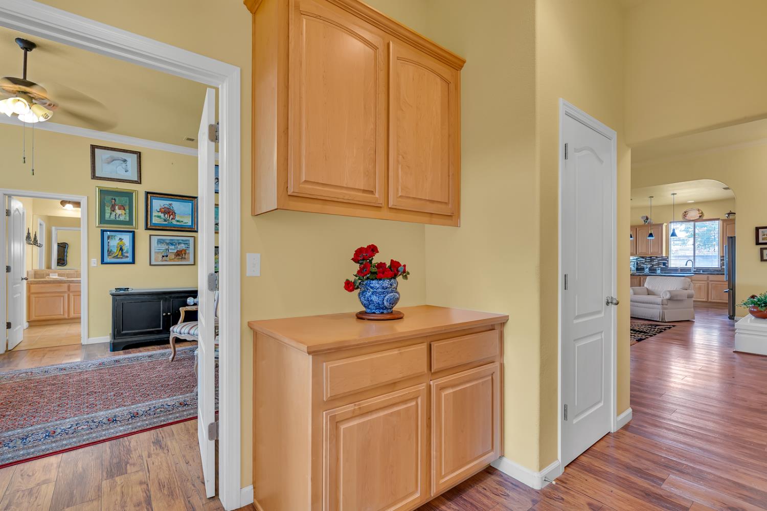 17028 Granite Falls Way, Madera, CA 93610
