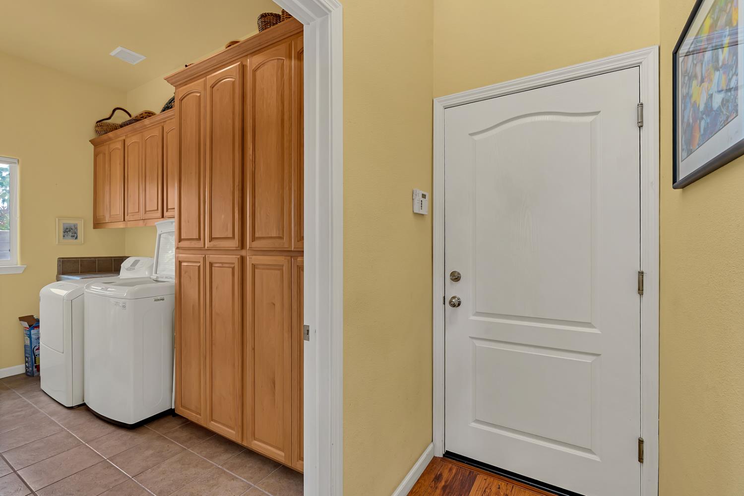 17028 Granite Falls Way, Madera, CA 93610