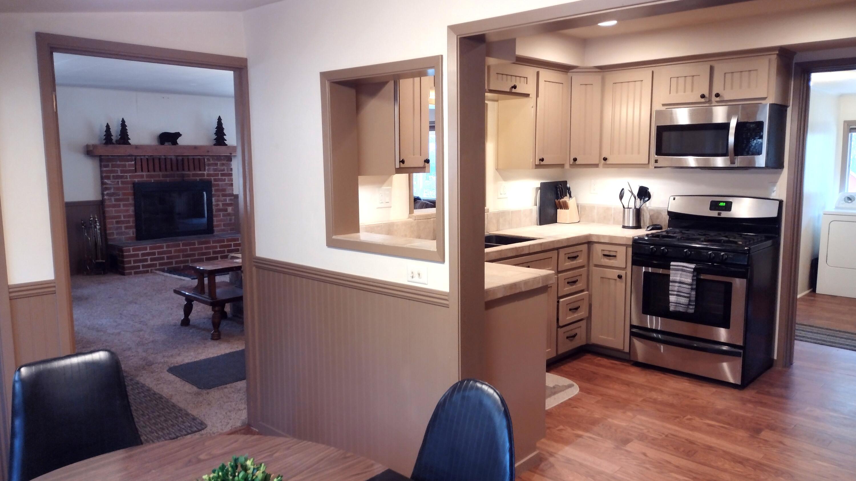 639 Trails End, Camp Nelson, CA 93265