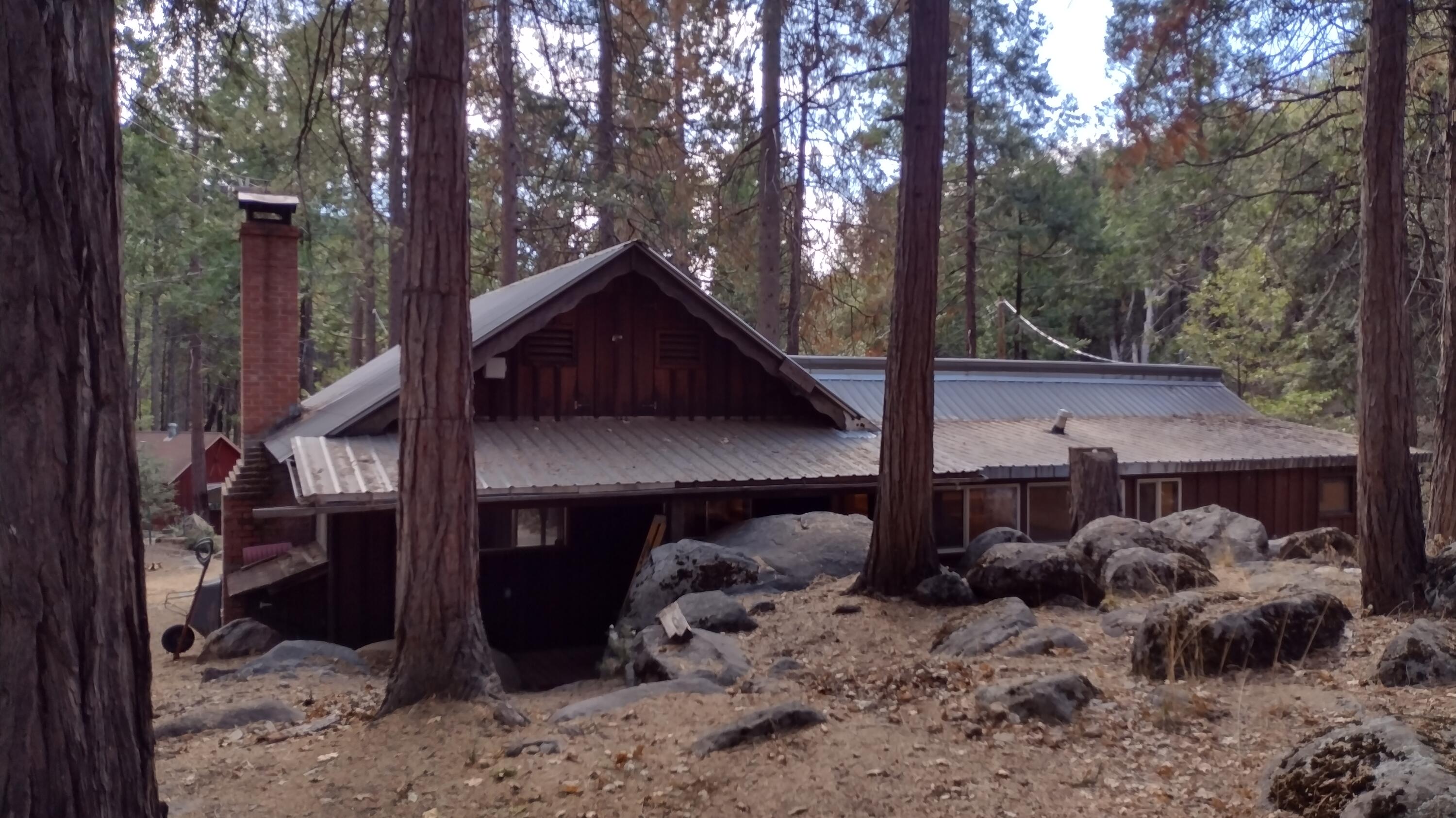 639 Trails End, Camp Nelson, CA 93265