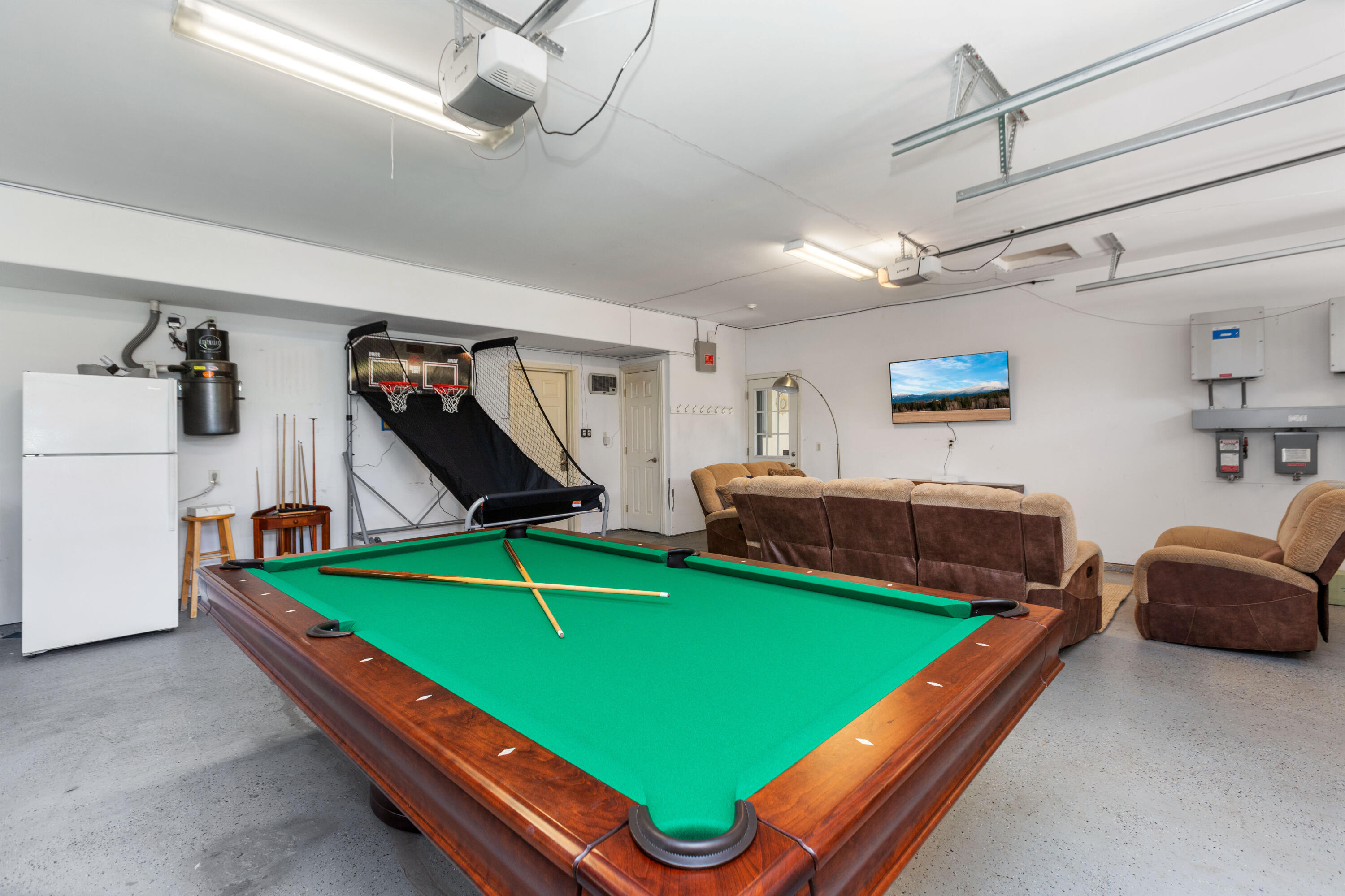 42000 N Fork Dr, Three Rivers, CA 93271