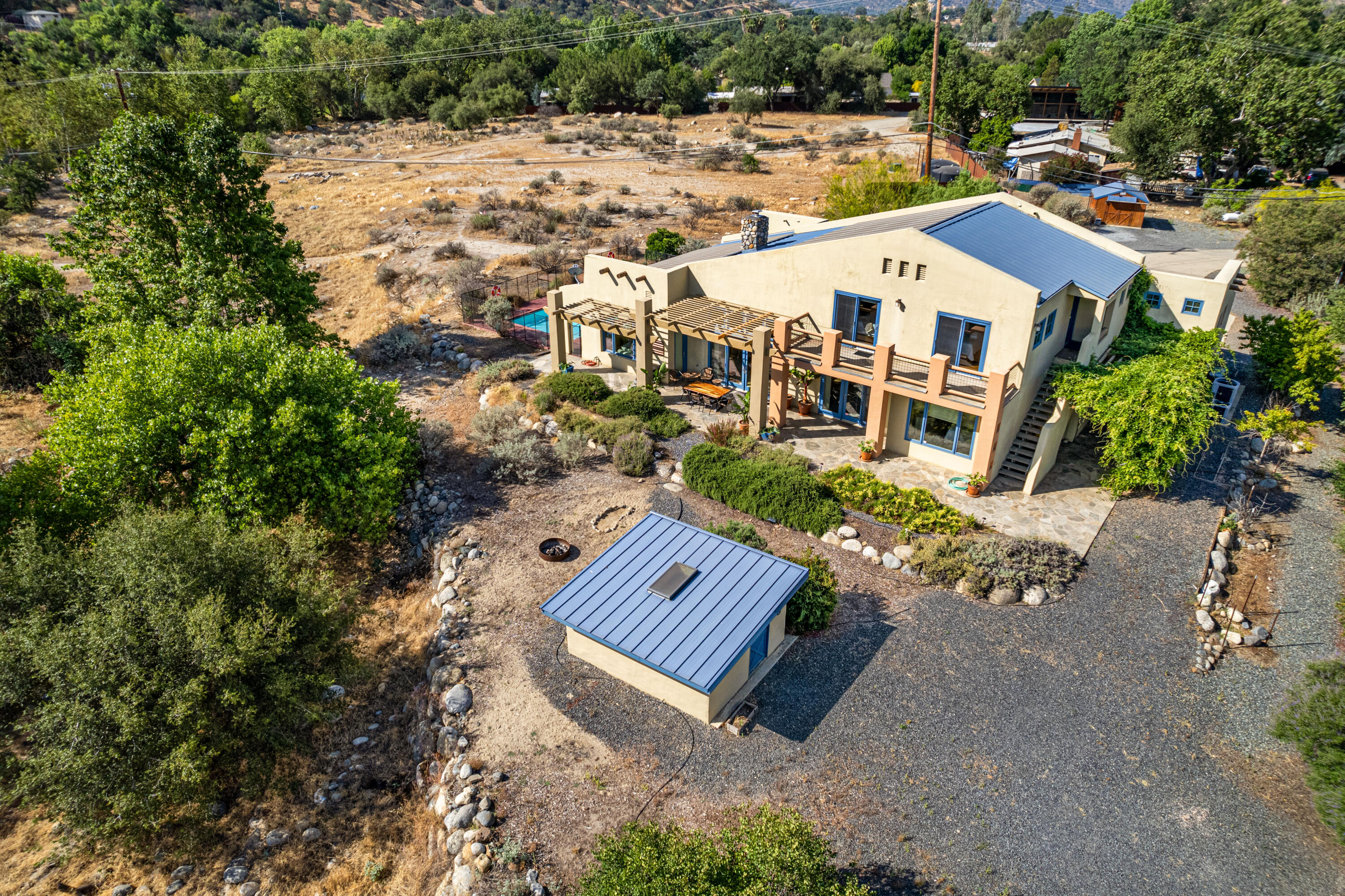 42000 N Fork Dr, Three Rivers, CA 93271