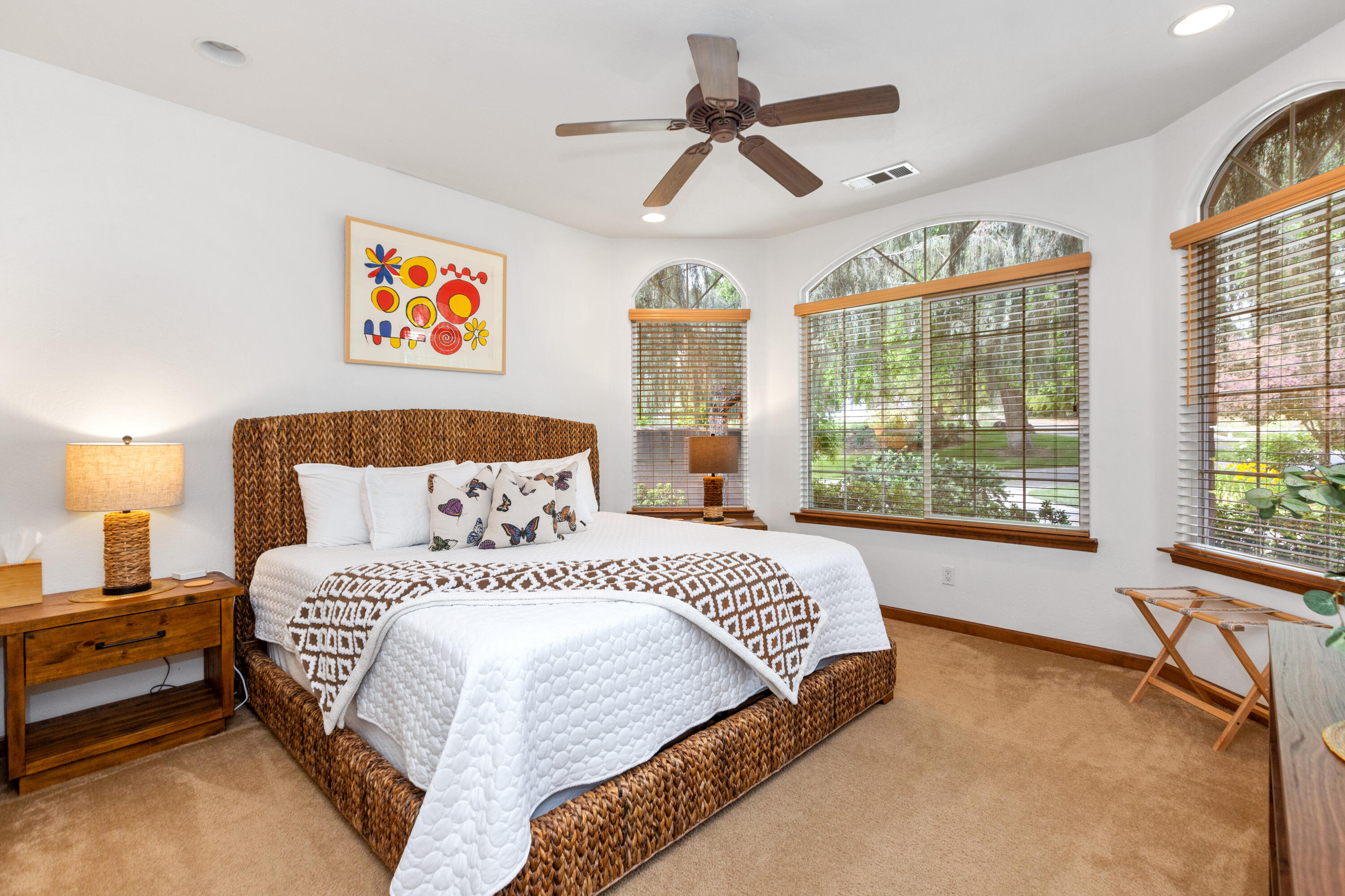 40863 Sierra Dr #D, Three Rivers, CA 93271