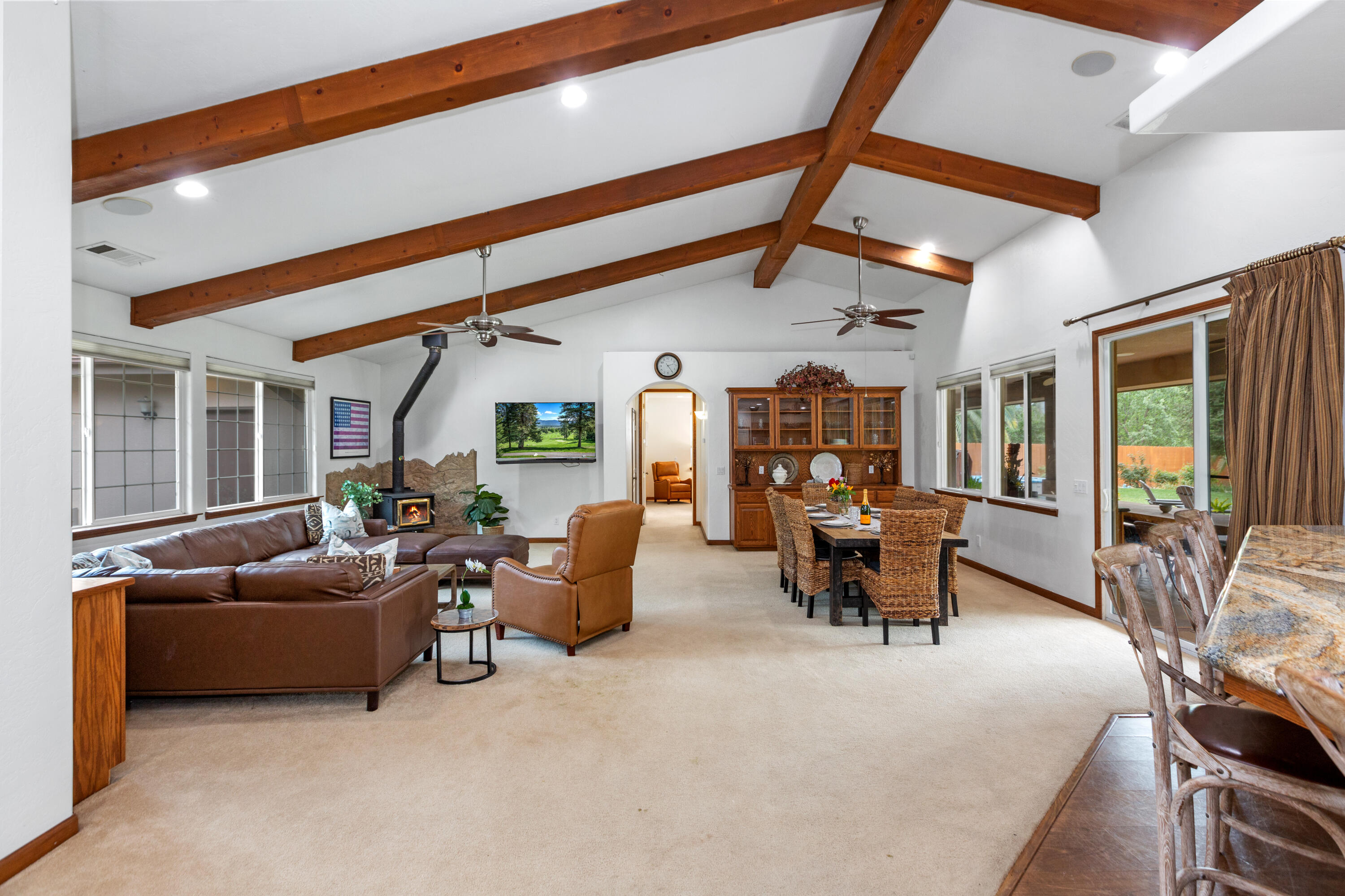 40863 Sierra Dr #D, Three Rivers, CA 93271