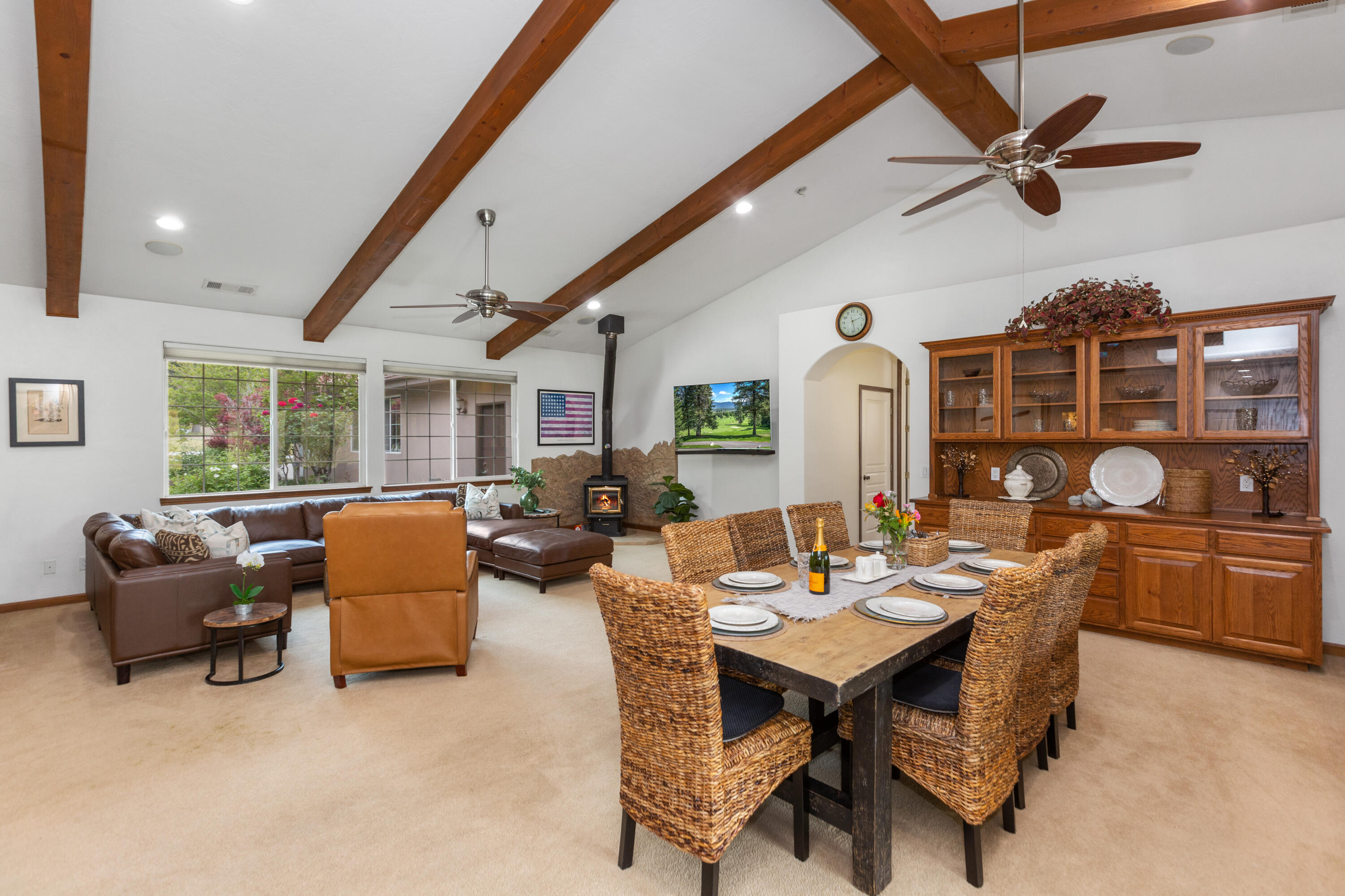 40863 Sierra Dr #D, Three Rivers, CA 93271