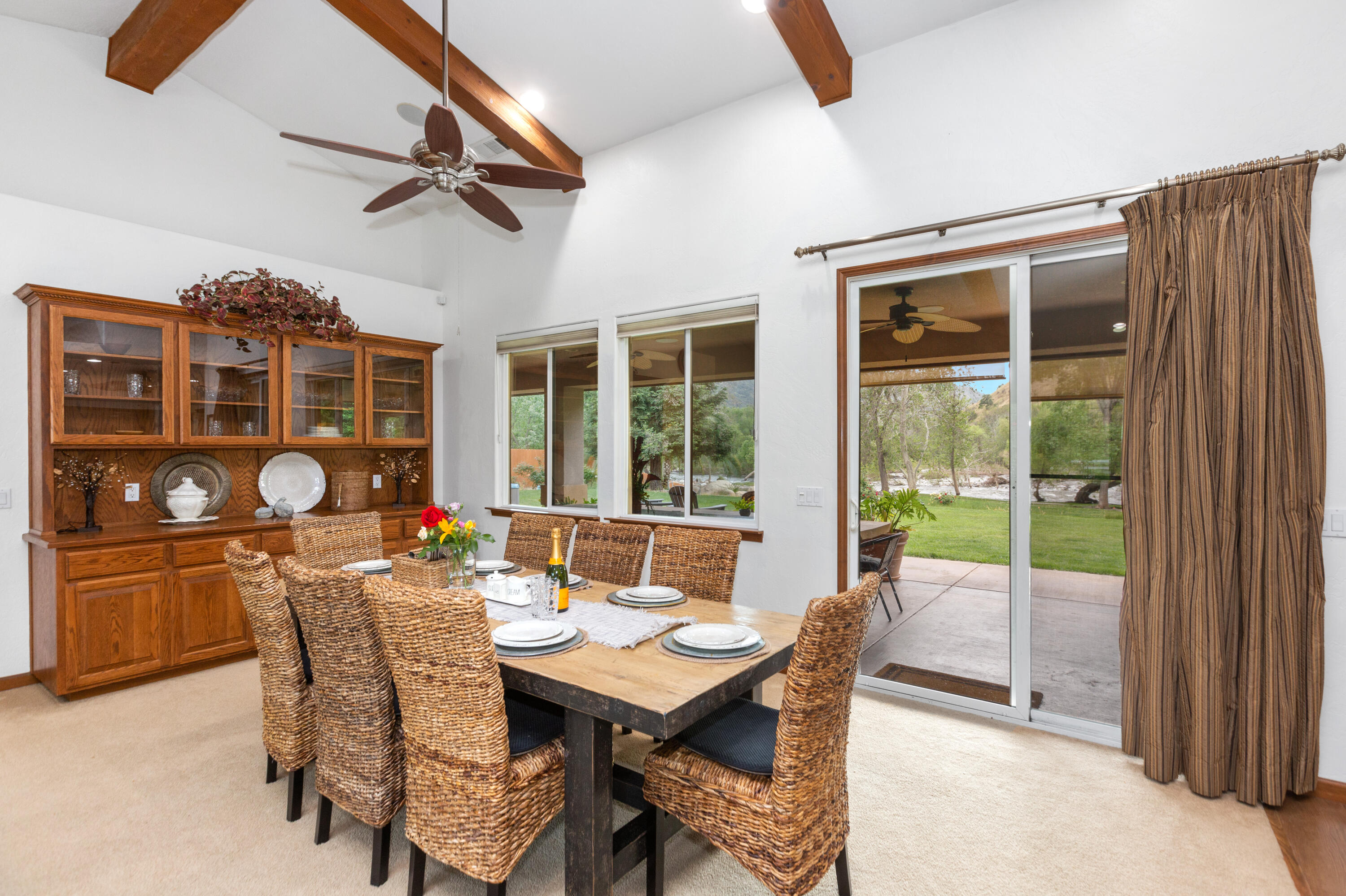 40863 Sierra Dr #D, Three Rivers, CA 93271