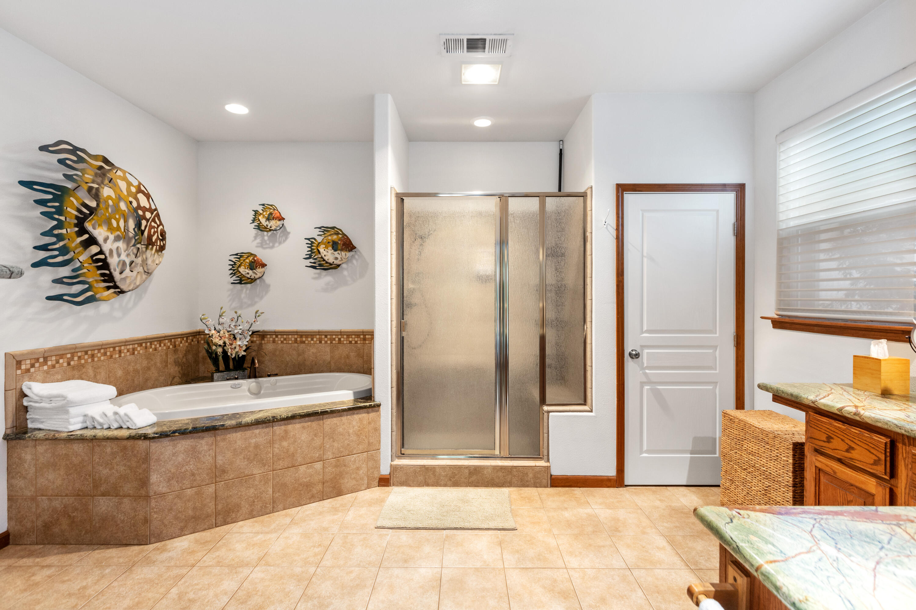 40863 Sierra Dr #D, Three Rivers, CA 93271