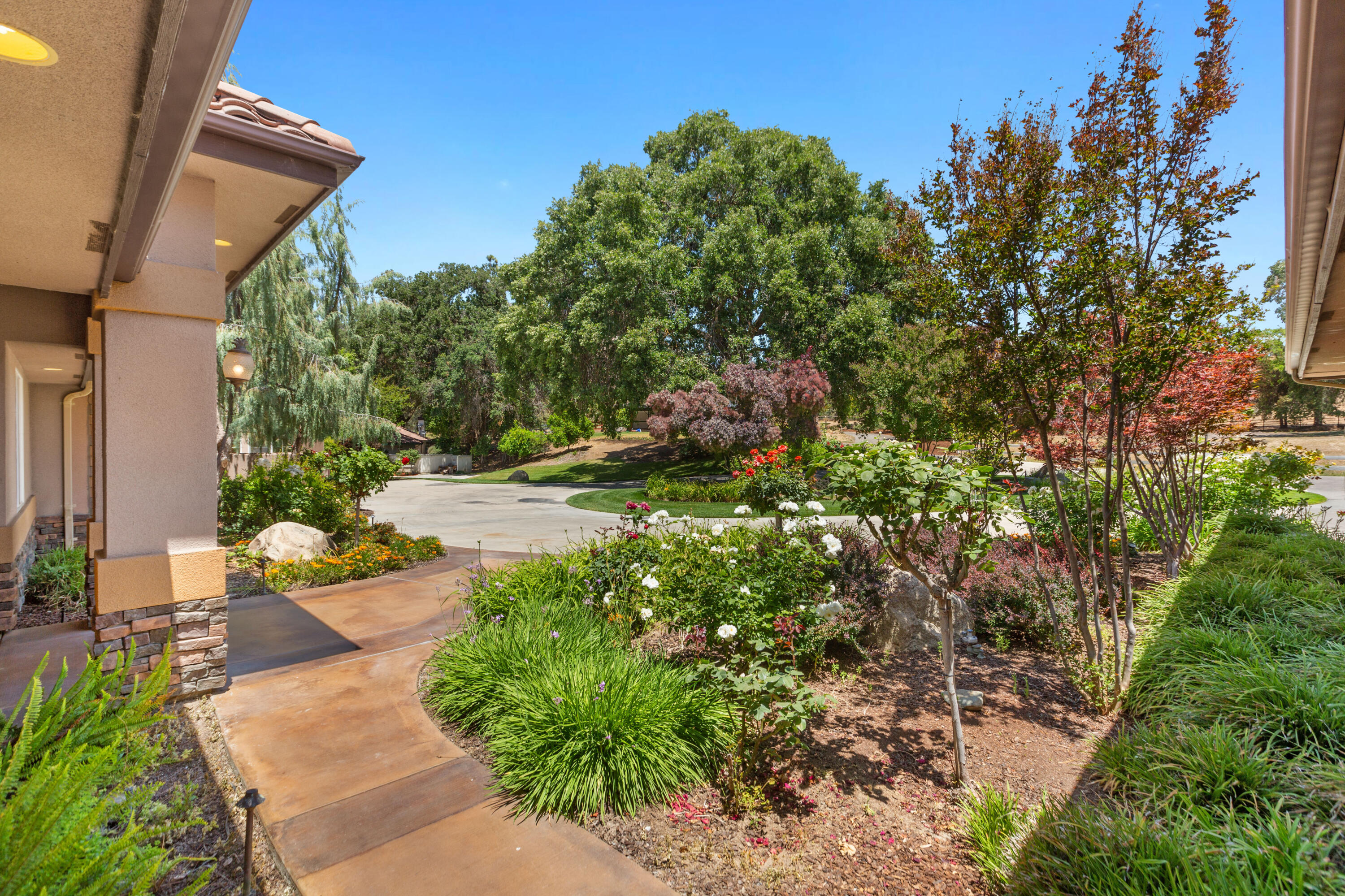 40863 Sierra Dr #D, Three Rivers, CA 93271