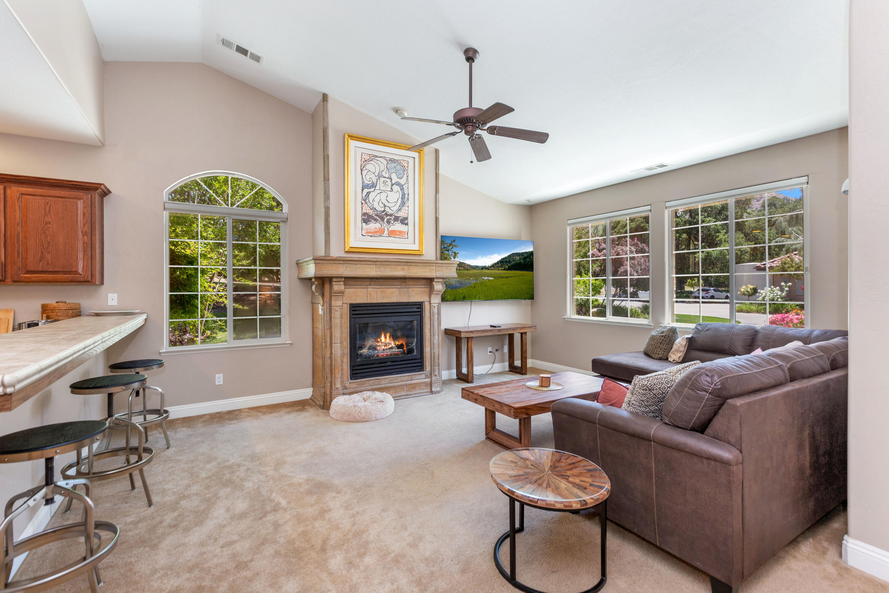 40863 Sierra Dr #D, Three Rivers, CA 93271