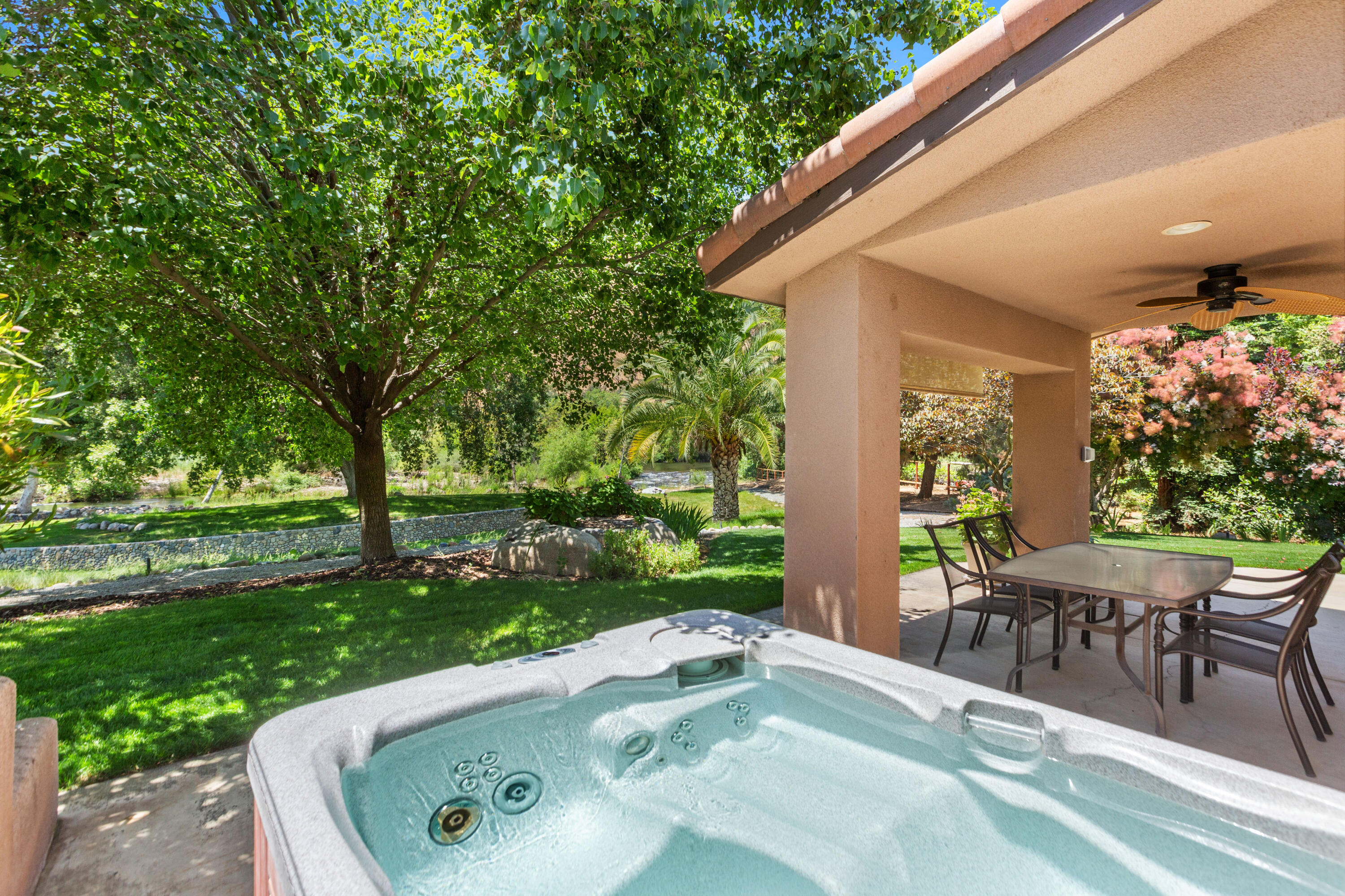 40863 Sierra Dr #D, Three Rivers, CA 93271