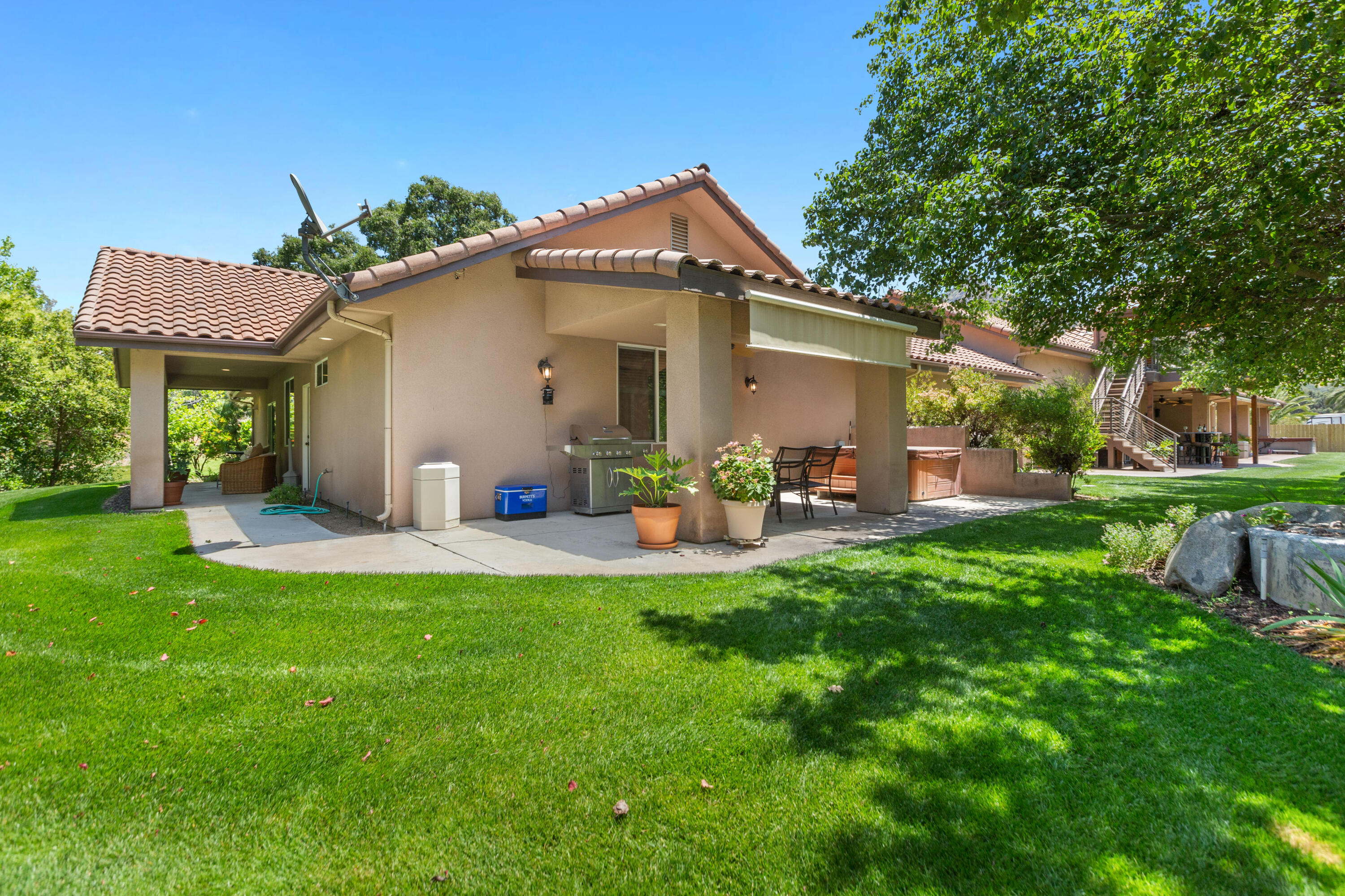 40863 Sierra Dr #D, Three Rivers, CA 93271