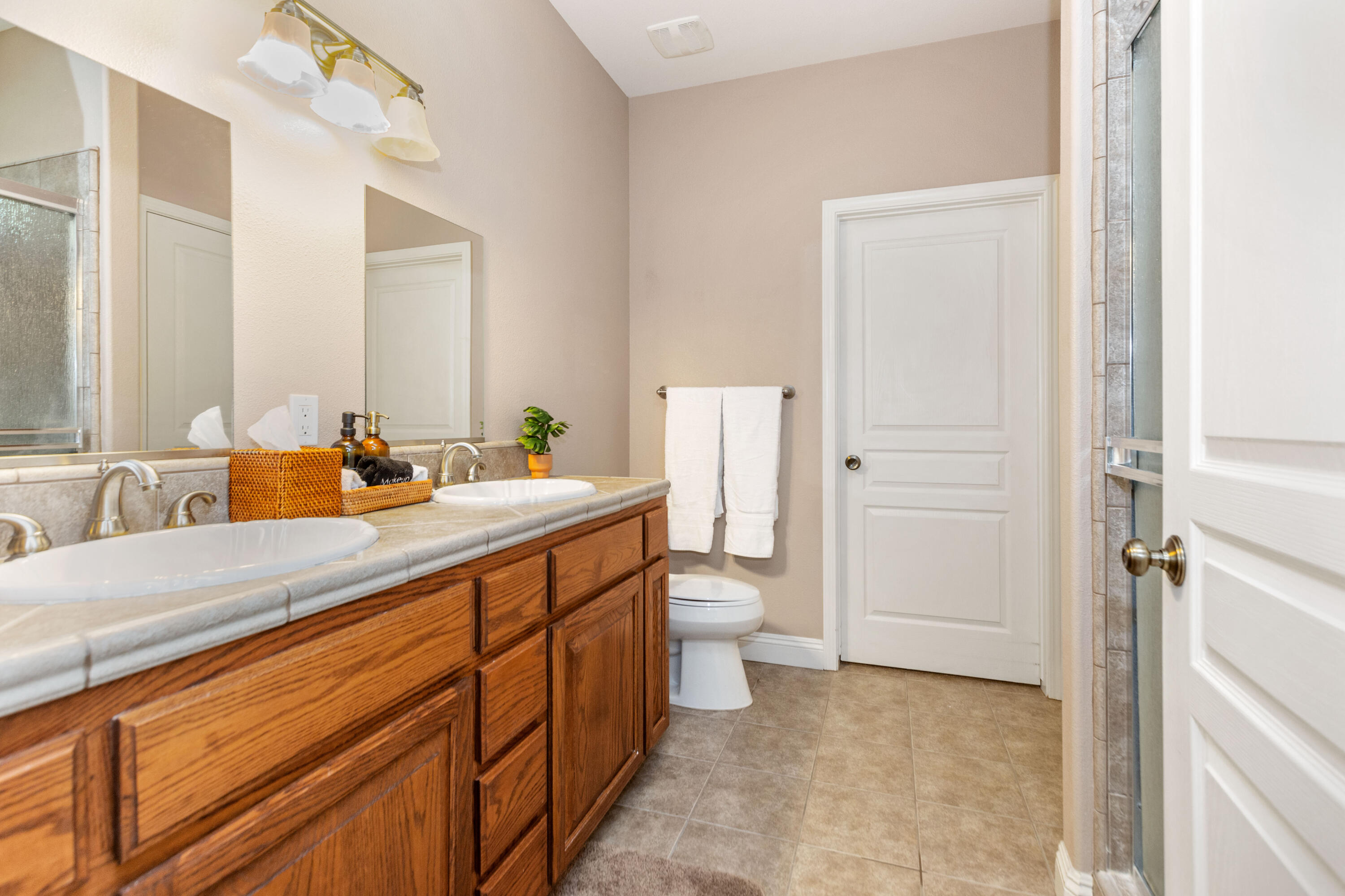 40863 Sierra Dr #D, Three Rivers, CA 93271