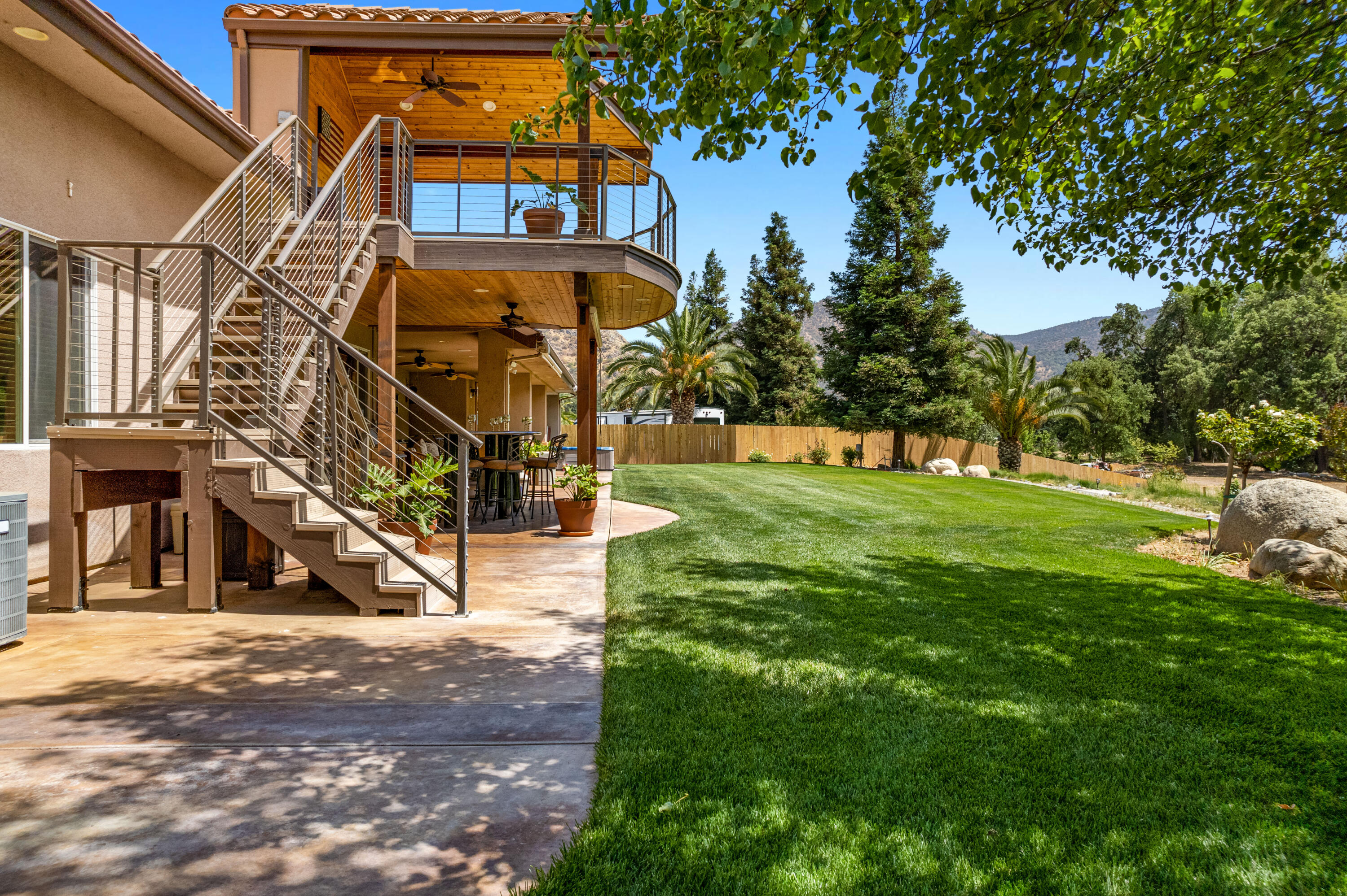 40863 Sierra Dr #D, Three Rivers, CA 93271