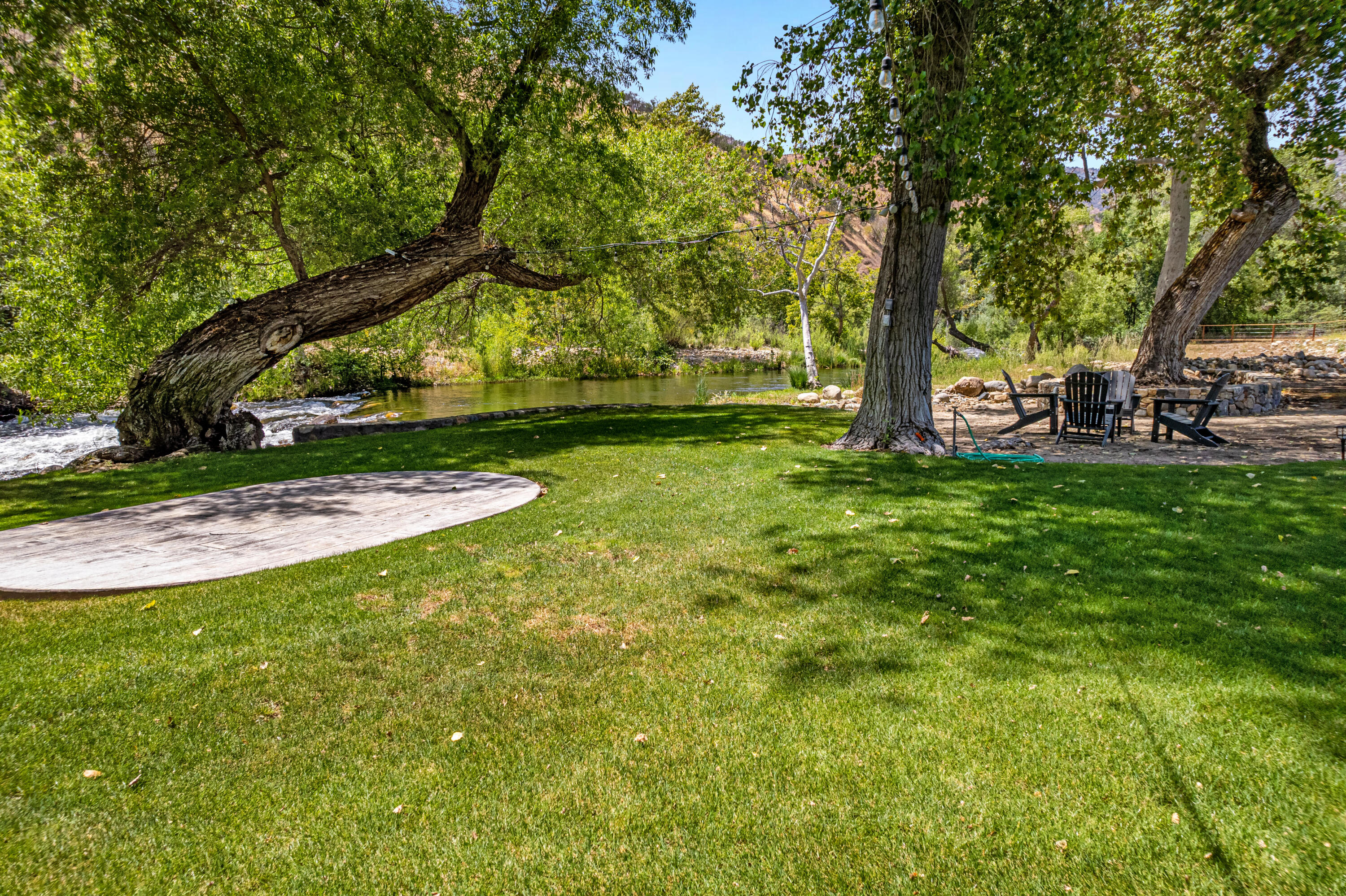 40863 Sierra Dr #D, Three Rivers, CA 93271