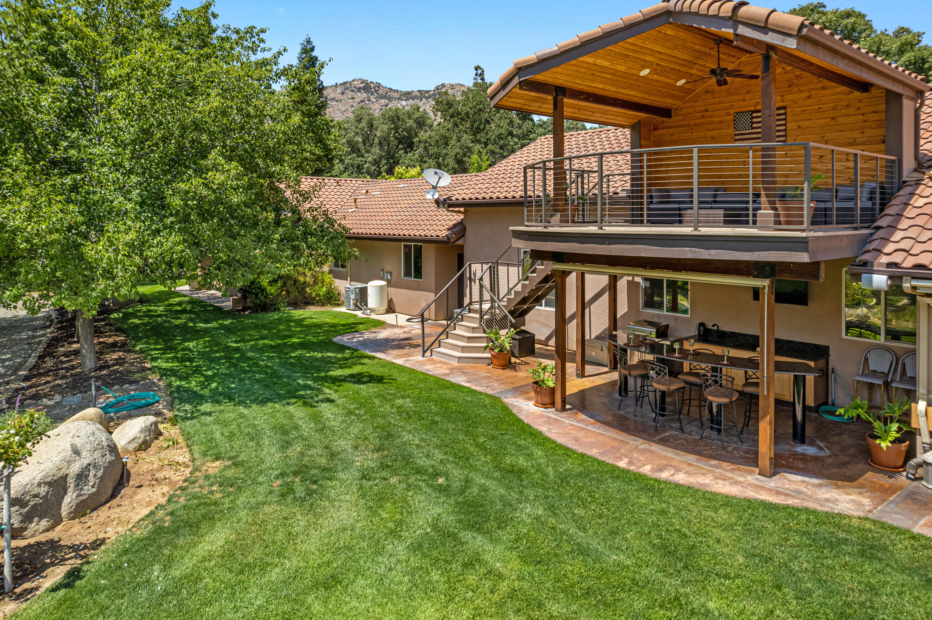 40863 Sierra Dr #D, Three Rivers, CA 93271