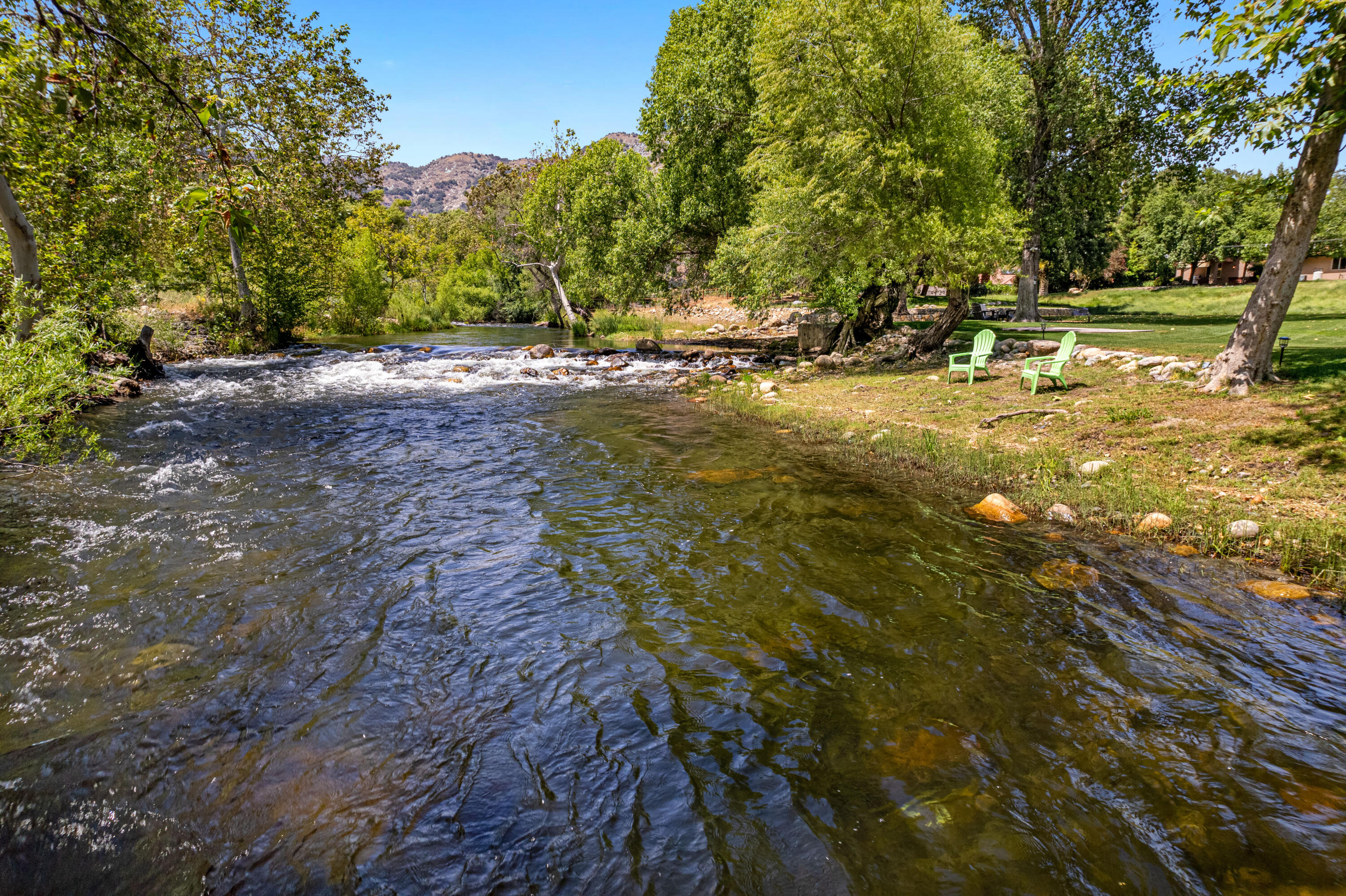 40863 Sierra Dr #D, Three Rivers, CA 93271