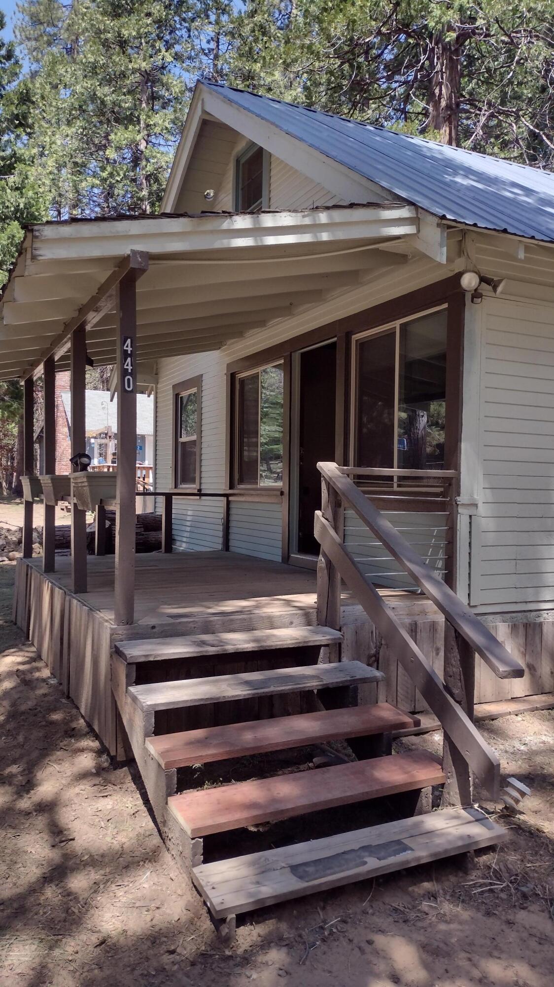 440 Trails End, Camp Nelson, CA 93265