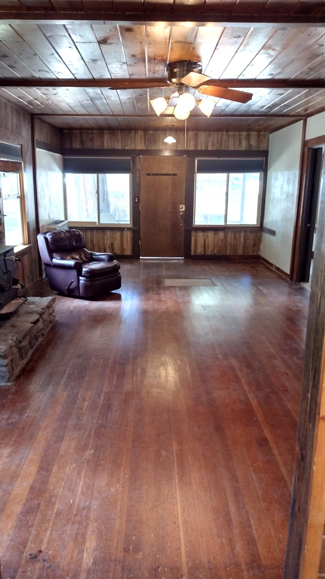 440 Trails End, Camp Nelson, CA 93265