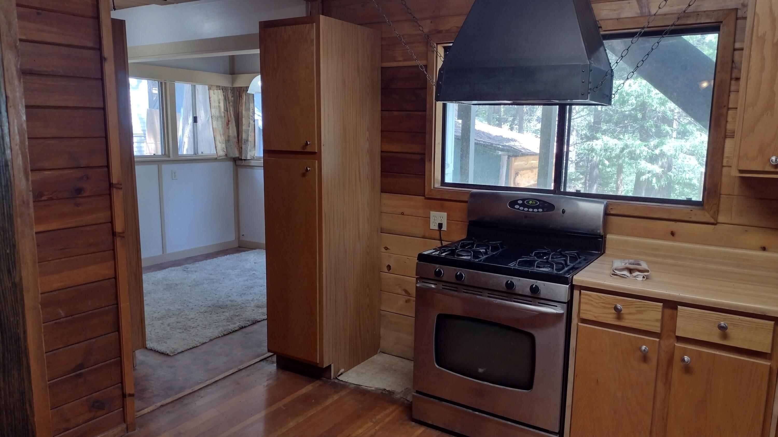 440 Trails End, Camp Nelson, CA 93265