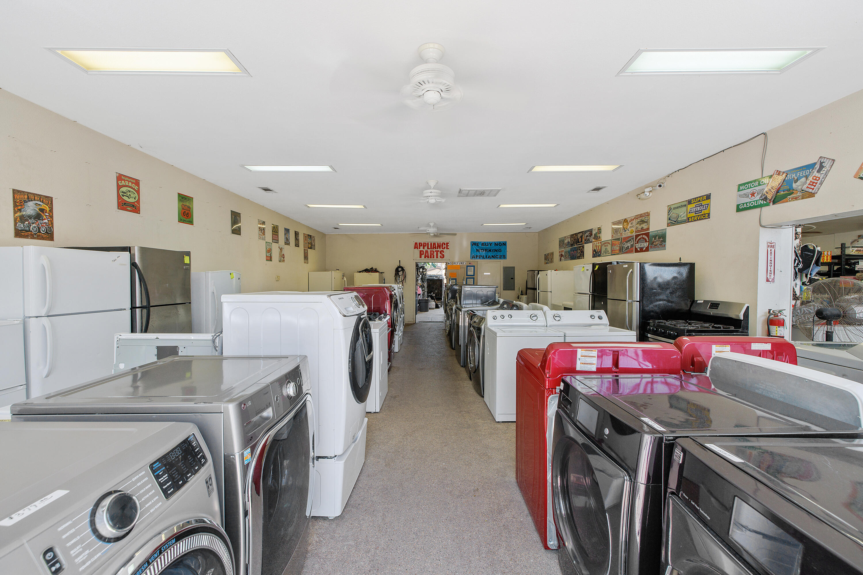 355 S Main St, Porterville, CA 93257