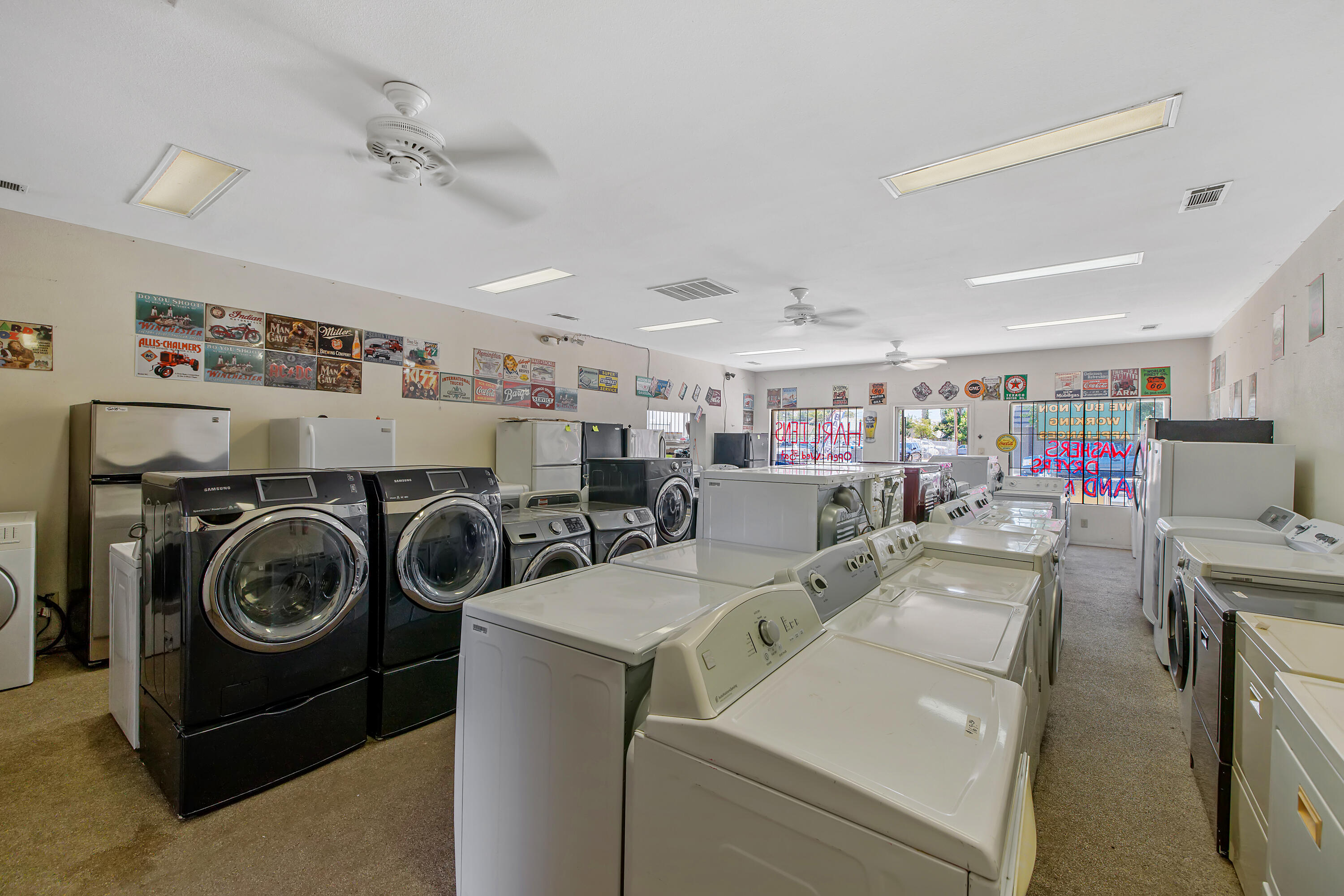 355 S Main St, Porterville, CA 93257