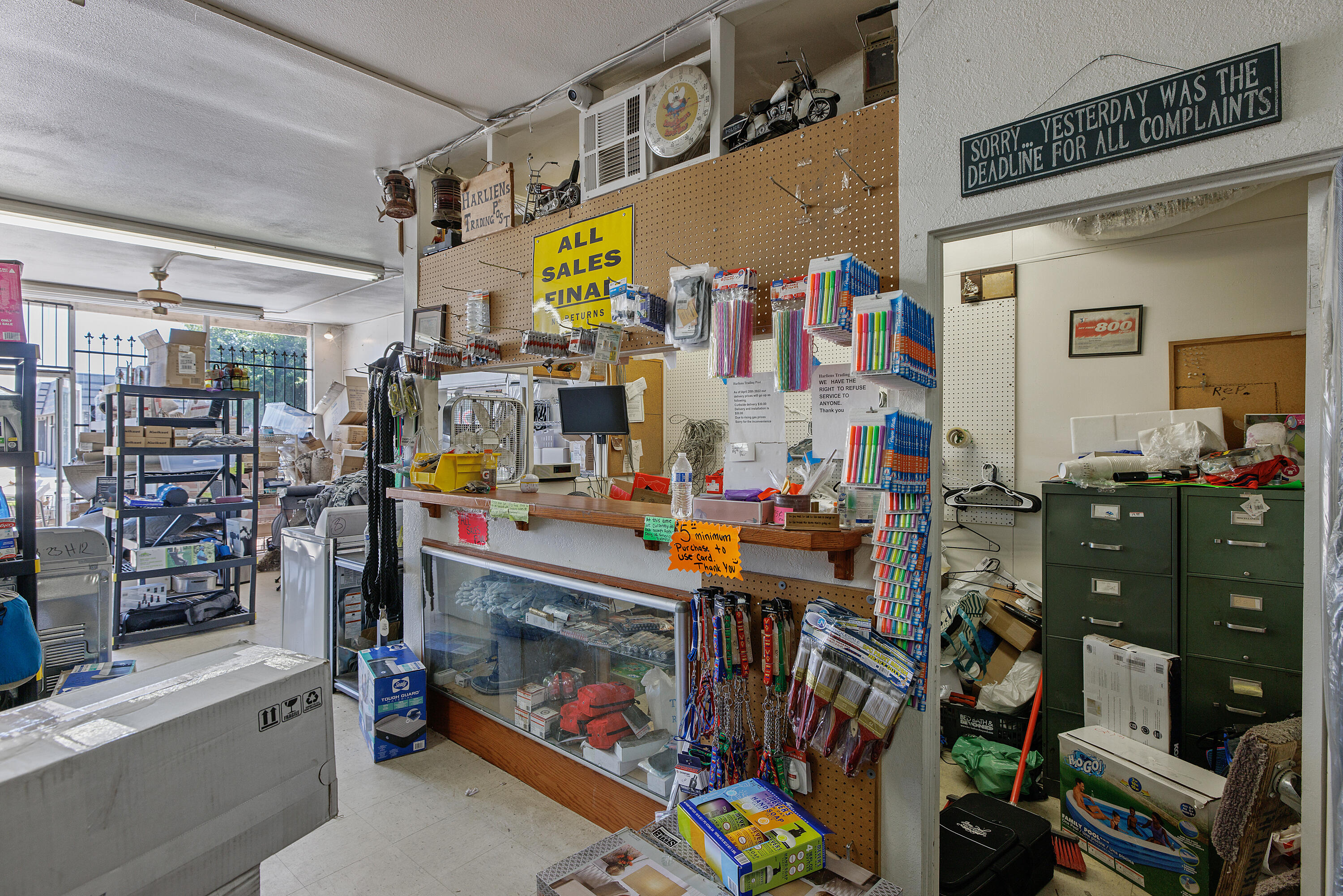 355 S Main St, Porterville, CA 93257