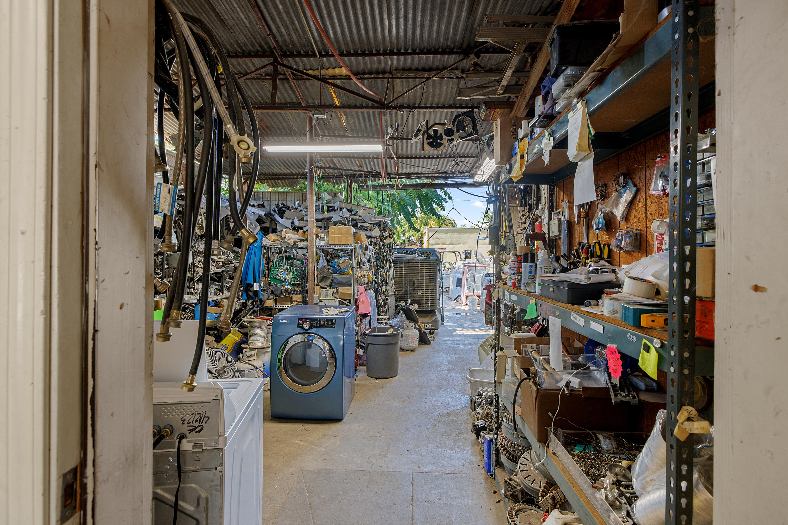 355 S Main St, Porterville, CA 93257