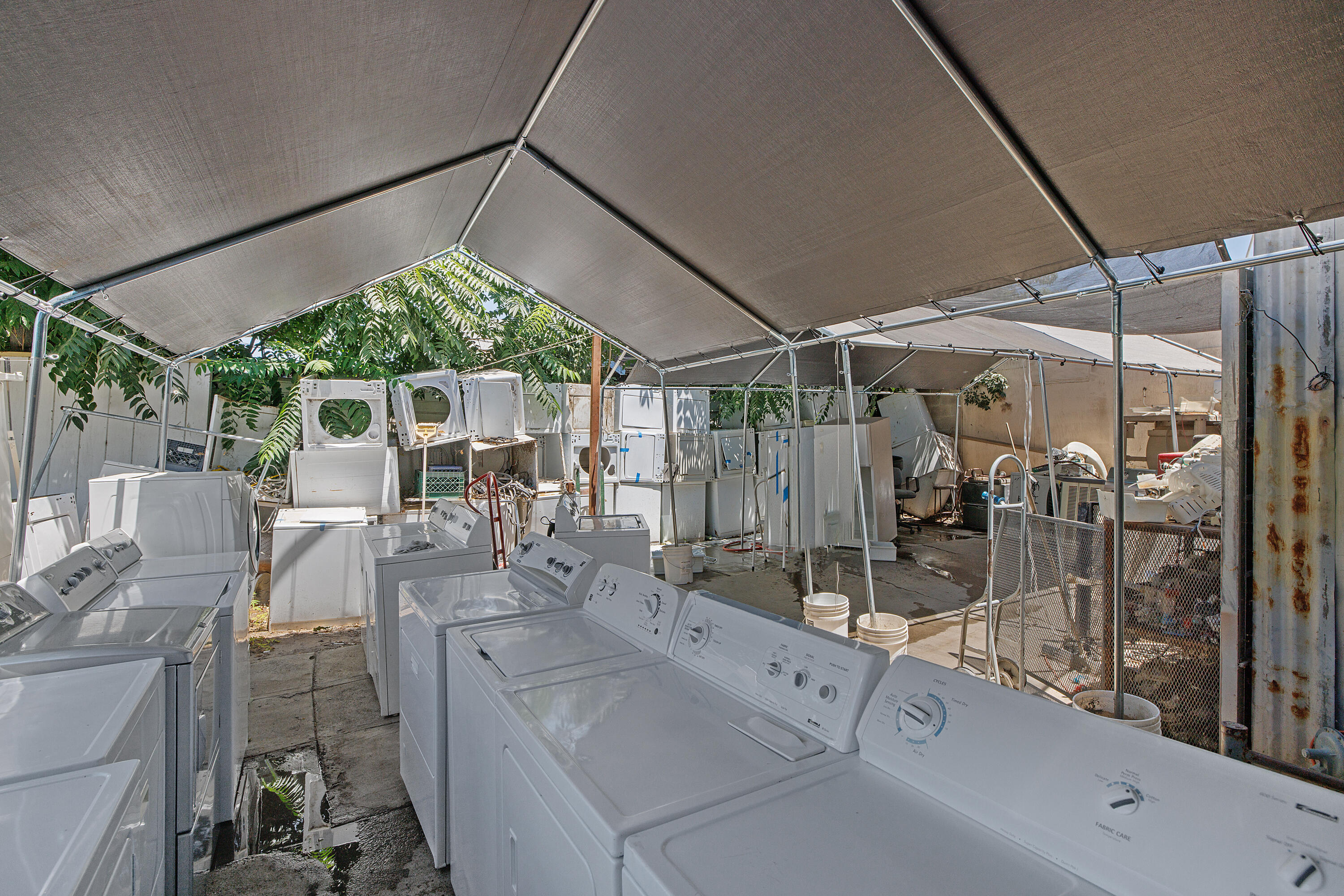 355 S Main St, Porterville, CA 93257