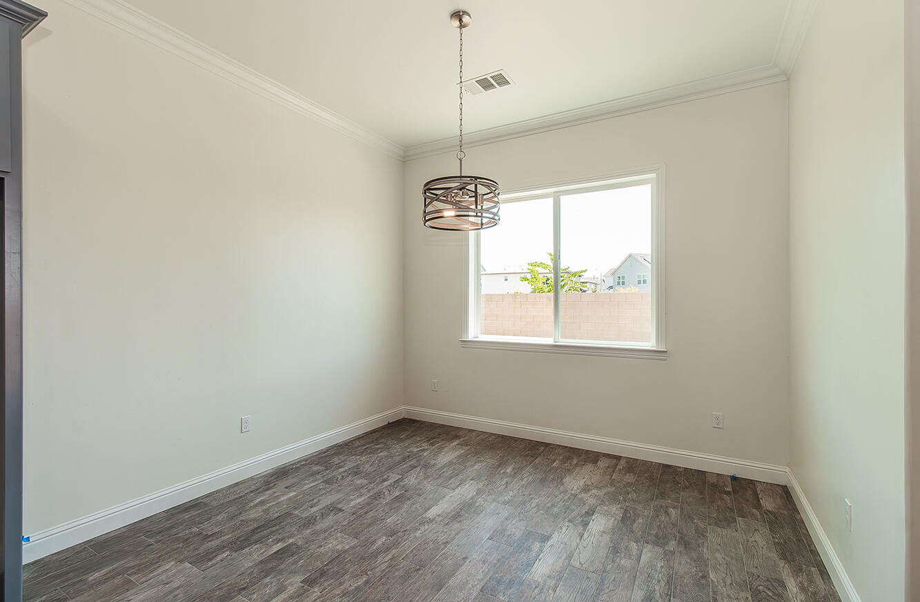 4302 S Chatham St, Visalia, CA 93277