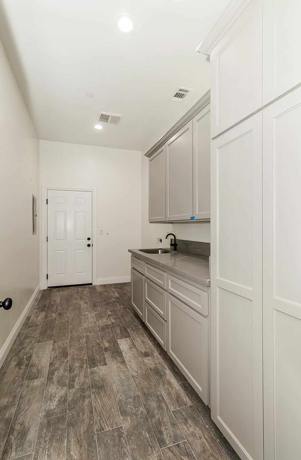 4302 S Chatham St, Visalia, CA 93277