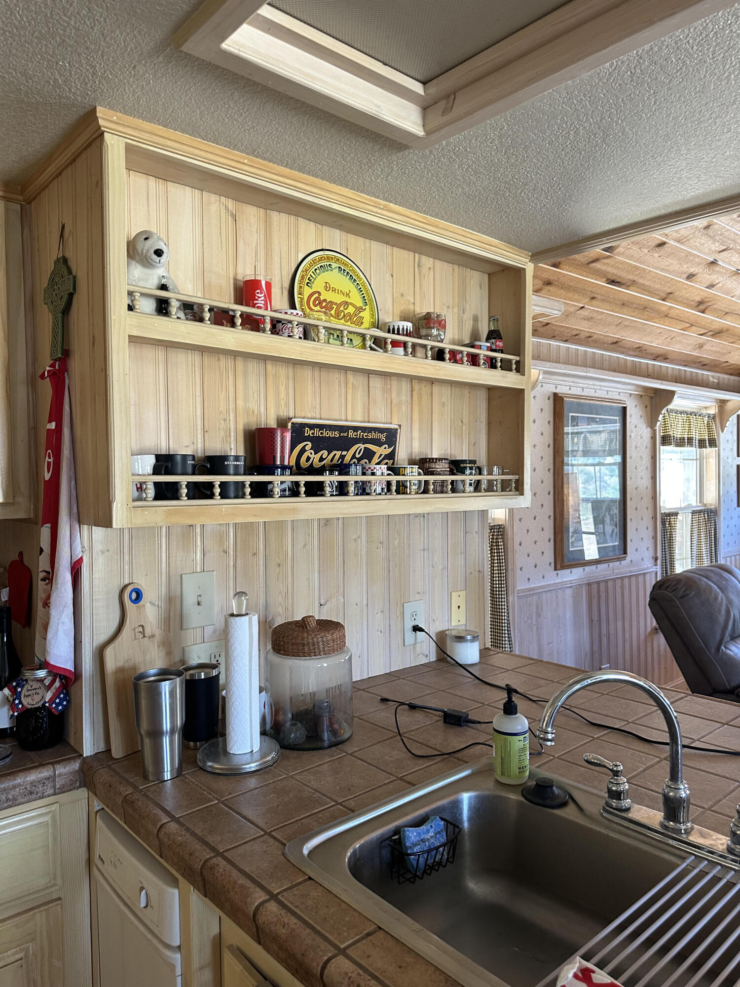 51083 Whitaker Forest Rd, Badger, CA 93603