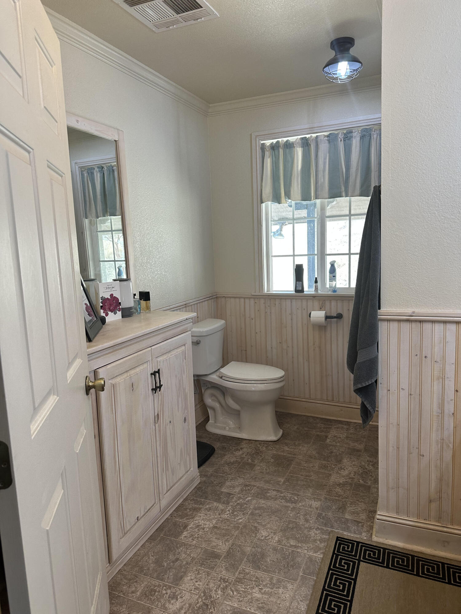 51083 Whitaker Forest Rd, Badger, CA 93603