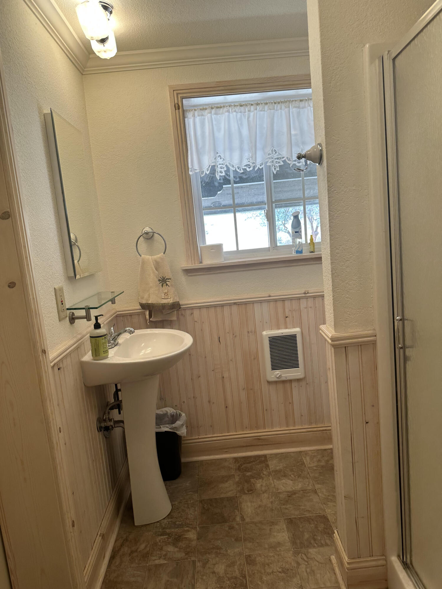 51083 Whitaker Forest Rd, Badger, CA 93603