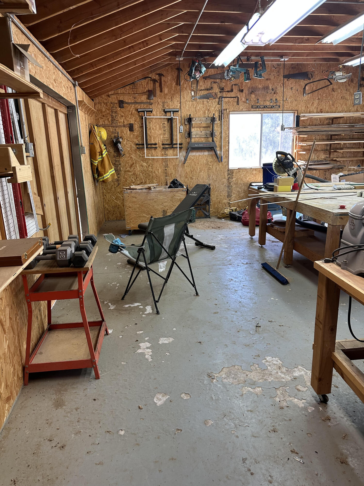 51083 Whitaker Forest Rd, Badger, CA 93603