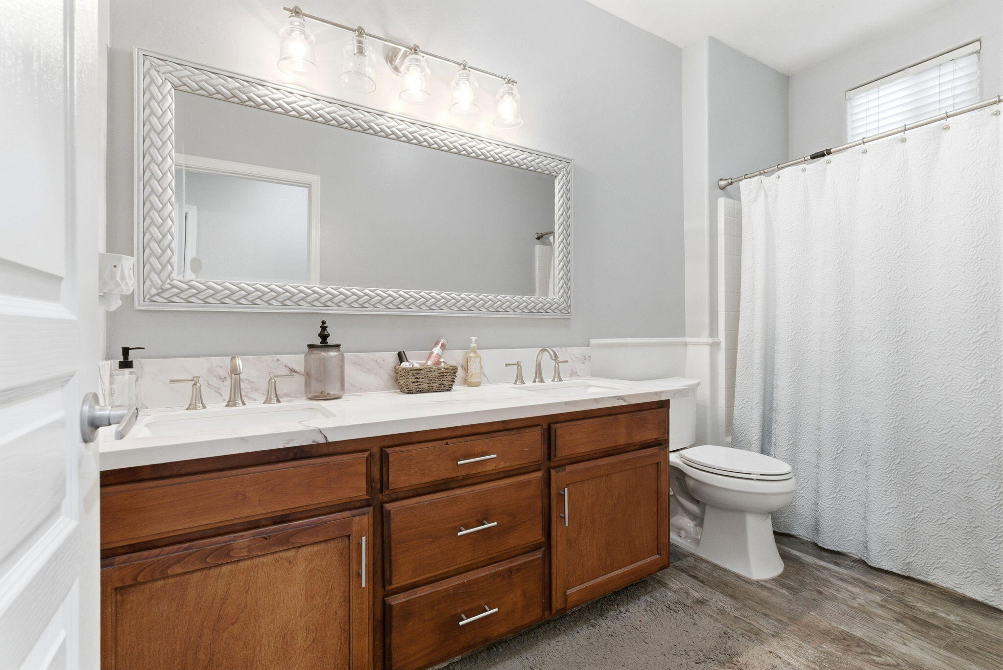 3226 S Tipton St, Visalia, CA 93292