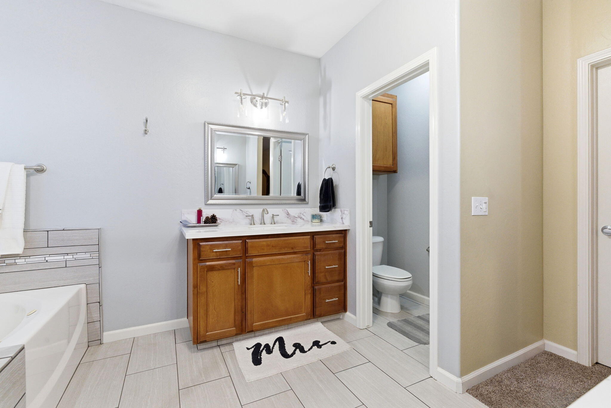 3226 S Tipton St, Visalia, CA 93292